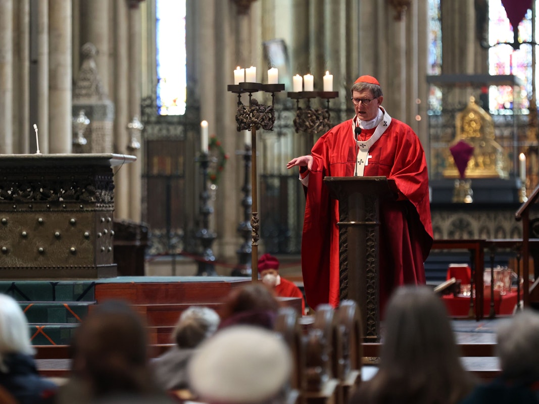 Kardinal Woelki bei einer Messe im Kölner Dom.