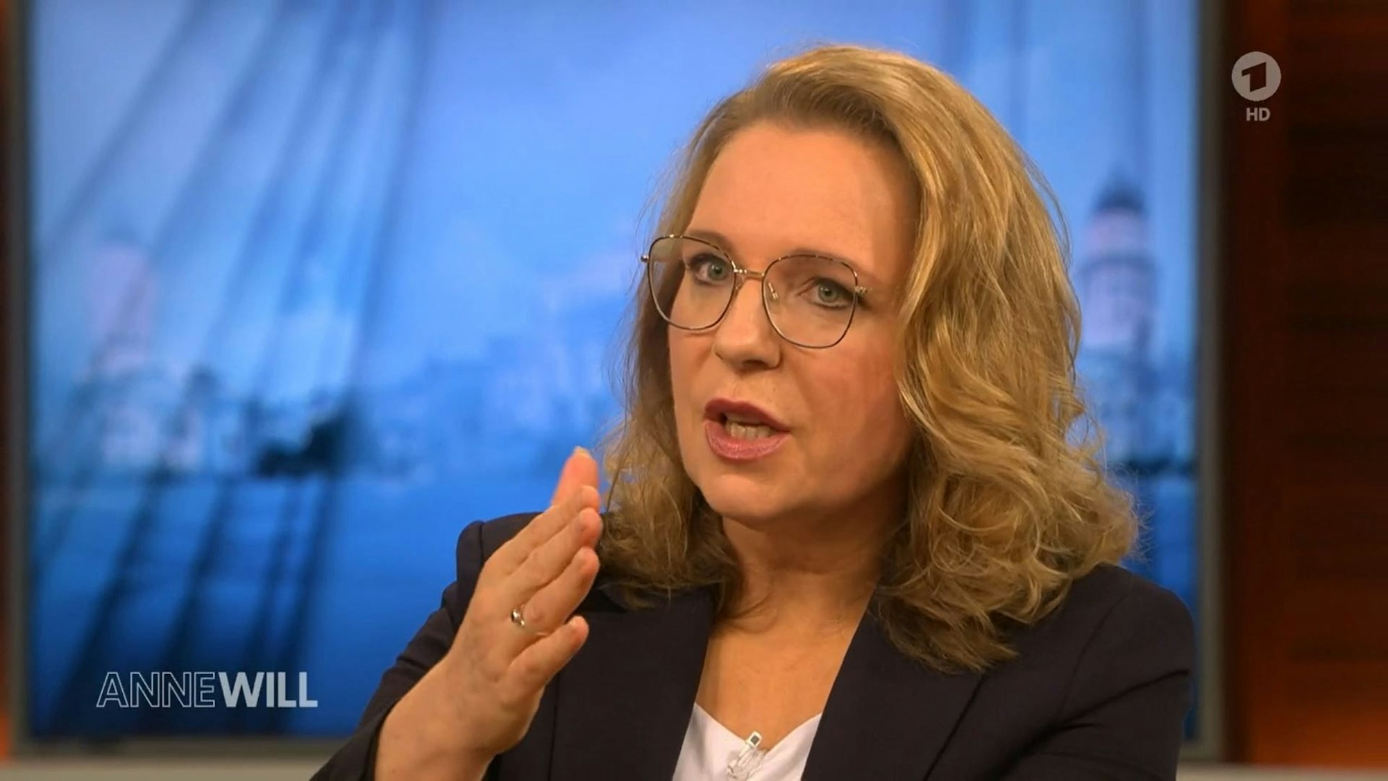 Energieexpertin Claudia Kemfert stellt am 26. Juni bei „Anne Will“ eine düstere Prognose am Ende der Sendung.