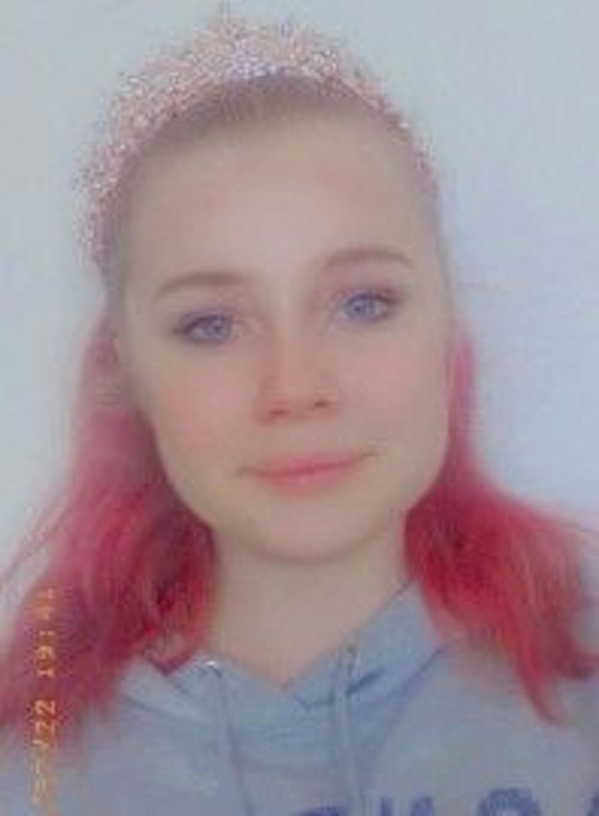 Die 15-jährige Clara W. wird vermisst. Sie könnte sich im Raum Köln aufhalten.