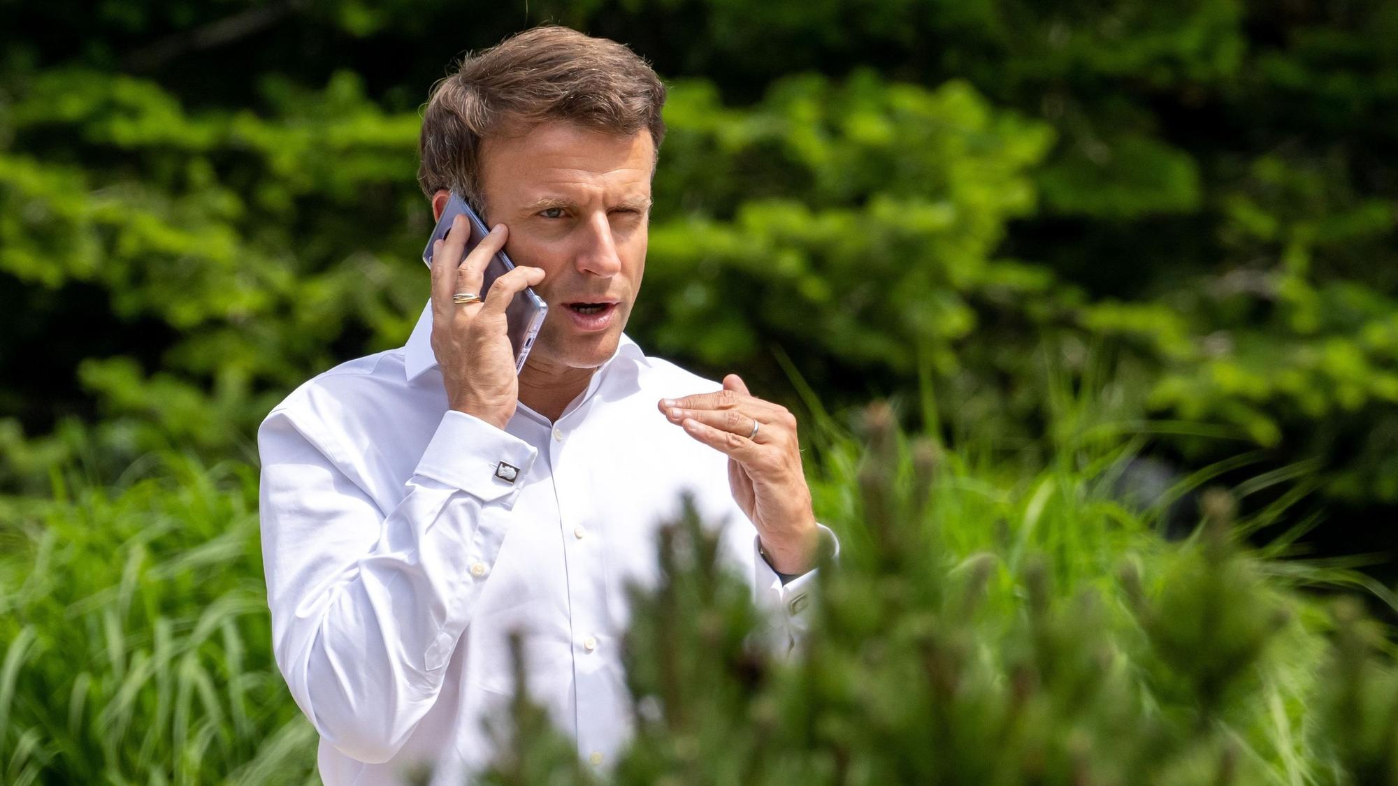 Der französische Präsident Emmanuel Macron (hier am 27. Juni beim G7-Gipfel) telefonierte vier Tage vor Kriegsbeginn mit Putin – und versuchte verzweifelt, ihn von seinem Vorhaben abzubringen.
