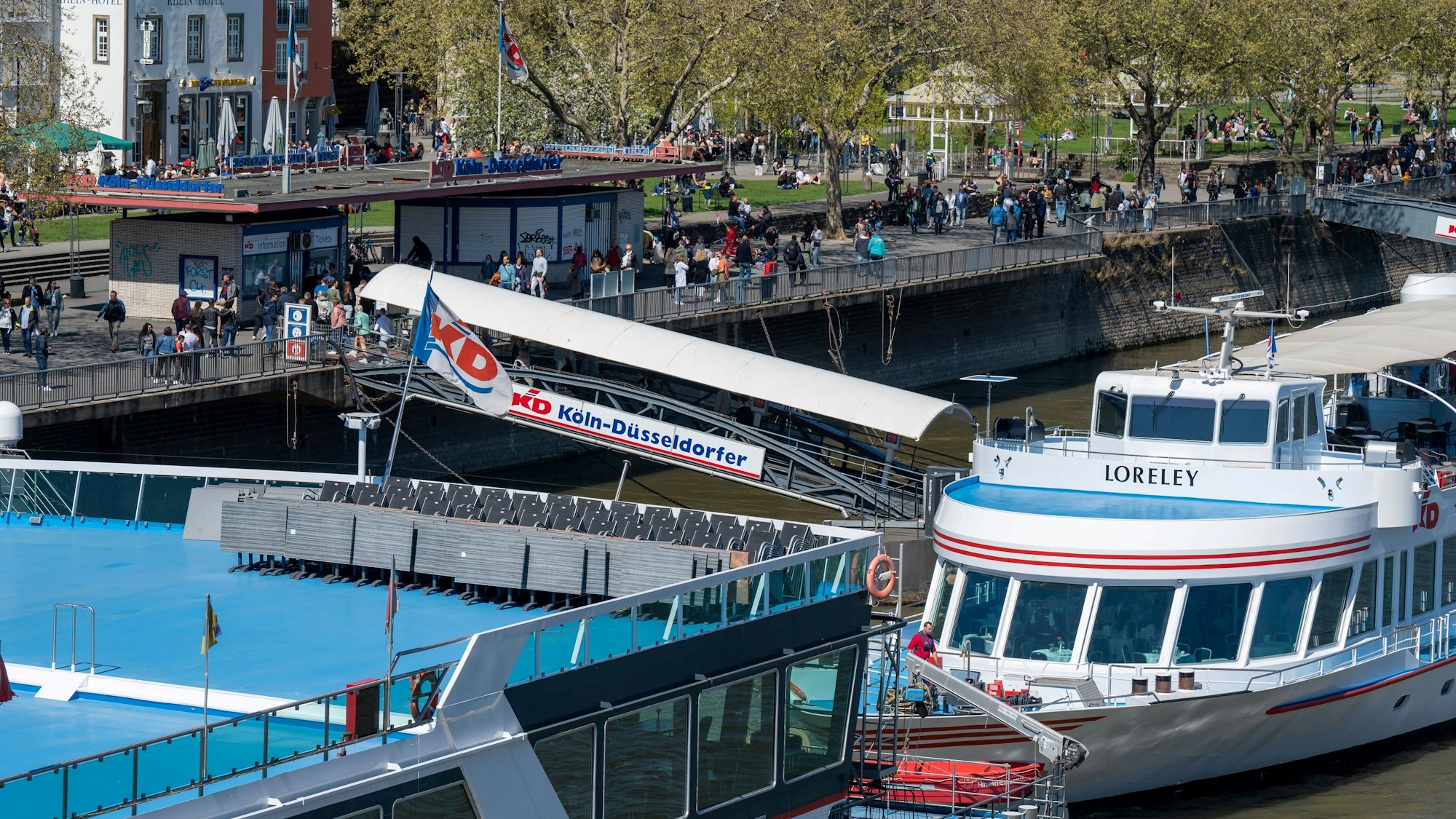 Die KD-Verkaufsstelle am Rheinufer in Köln – das Gebäude muss abgerissen werden.