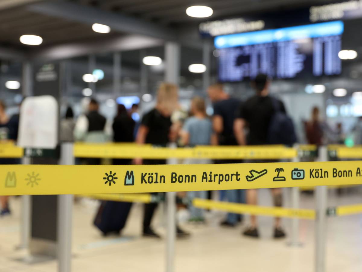 Ein Checkin am Flughafen Köln/Bonn am 26. Juni 2022.