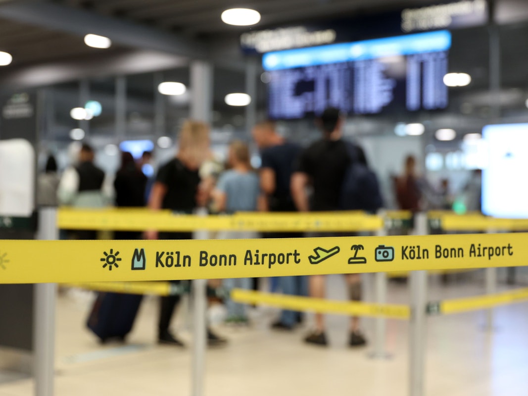 Ein Checkin am Flughafen Köln/Bonn am 26. Juni 2022.