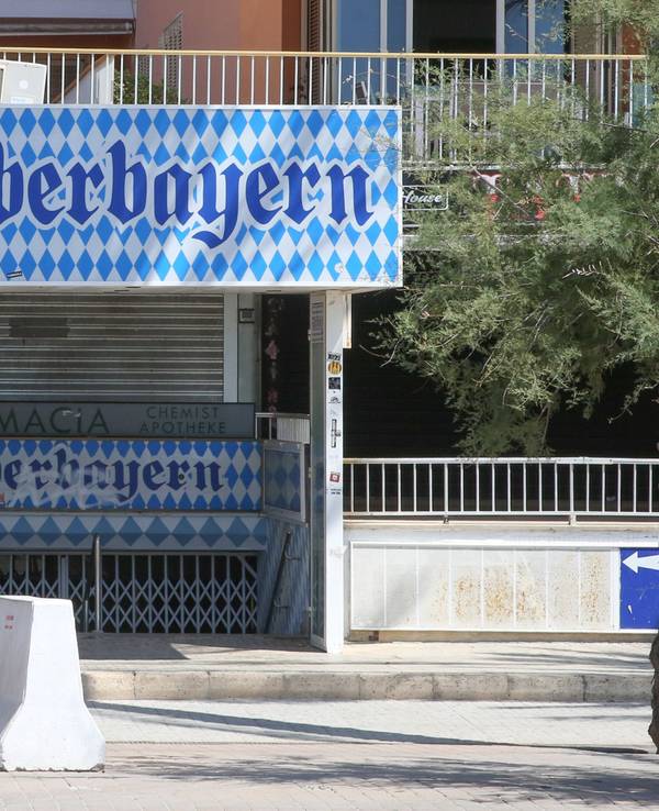 Der geschlossene Eingang der Diskothek Oberbayern auf Mallorca.