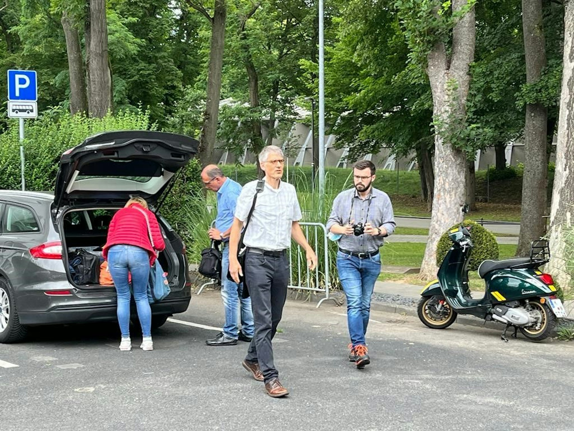 Dr. Dirk Korella am Geißbockheim