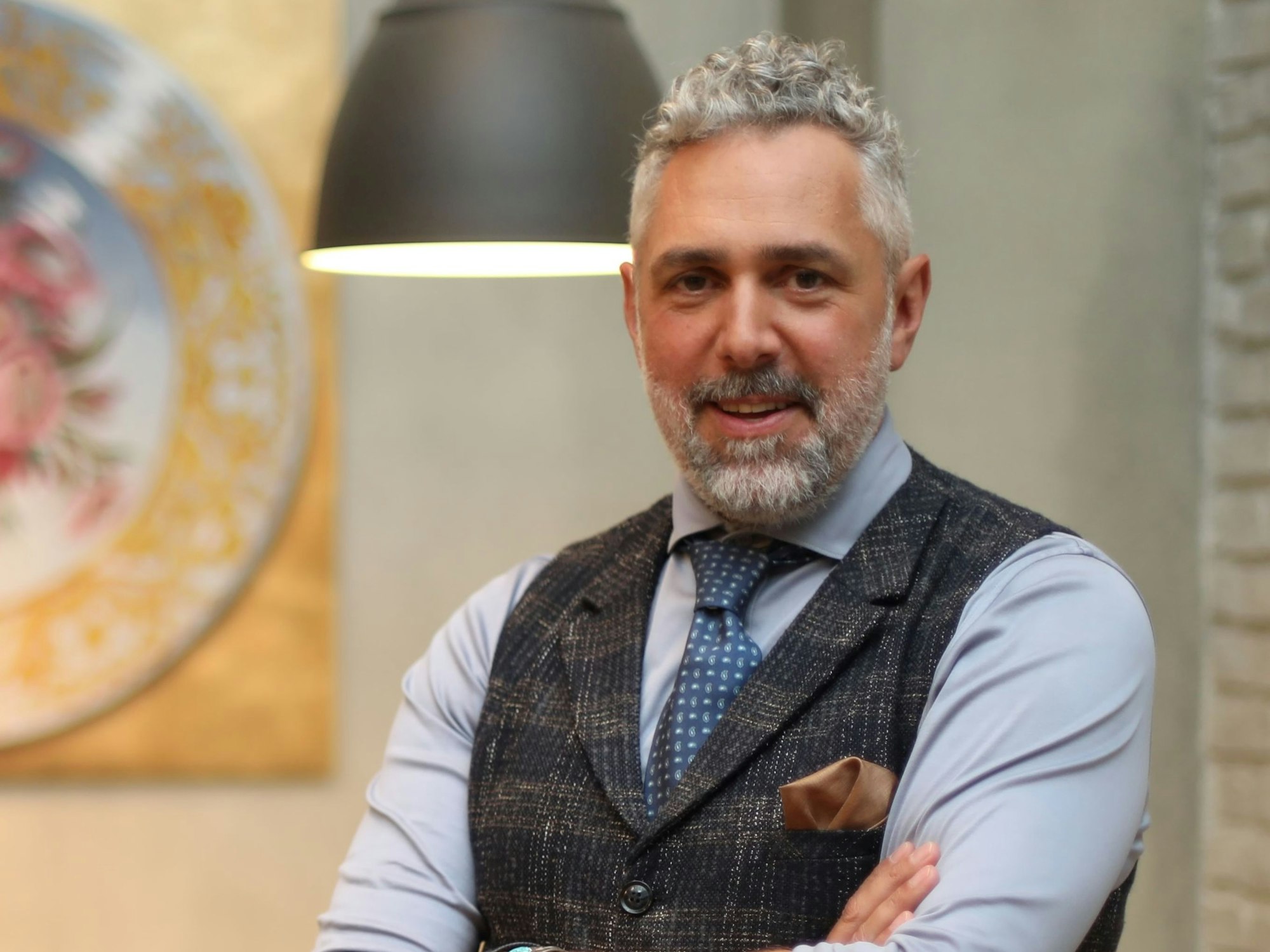 20.05.2022, Köln: Fernsehkoch Roland Trettl am Set von 'First Dates'. Foto: Arton Krasniqi