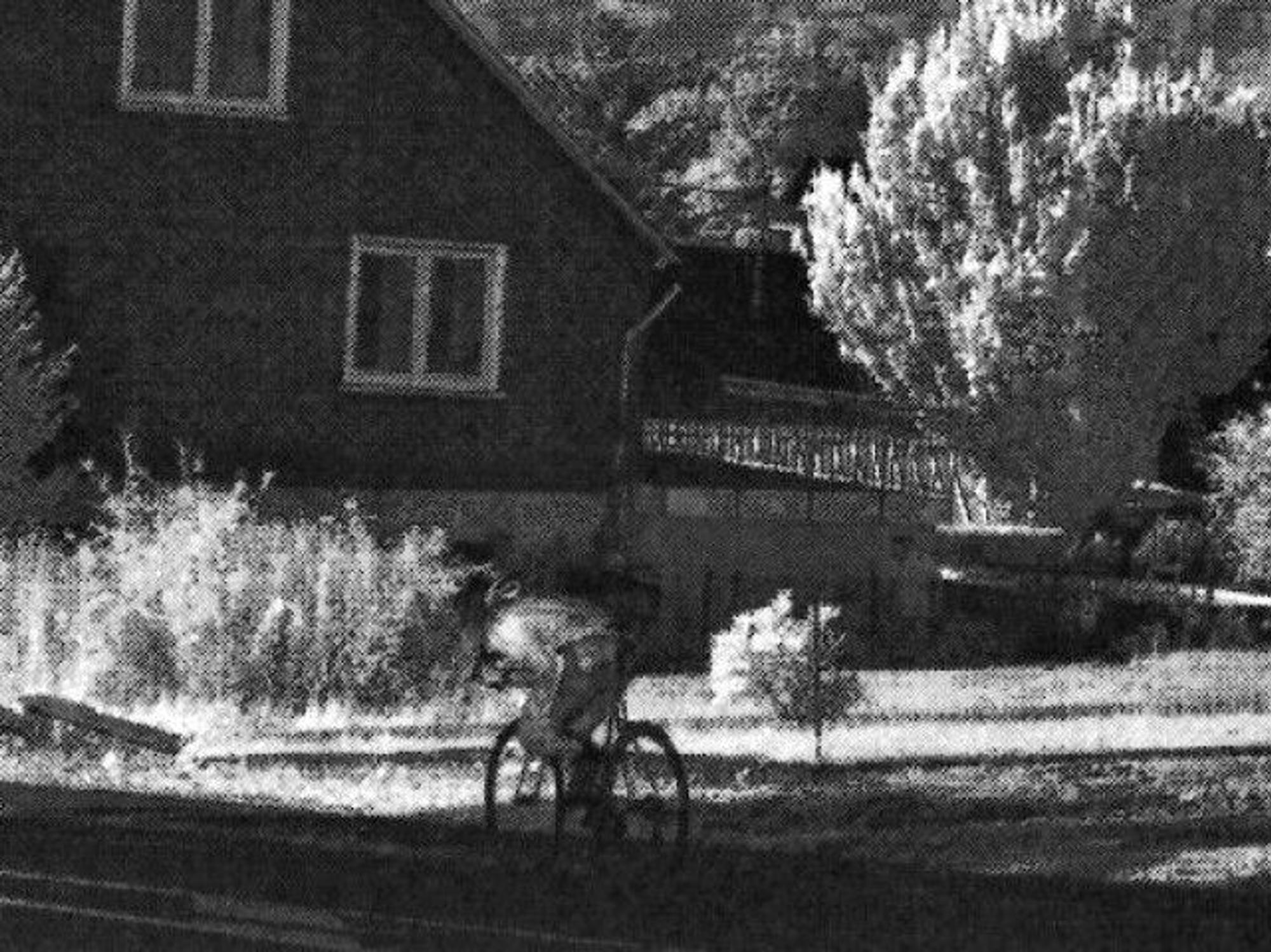 Radarfoto des Rennradfahrers aus NRW. Ein Rennradfahrer war am Dienstag (28. Juni) weit über die Geschwindigkeitsgrenze hinaus in NRW unterwegs.