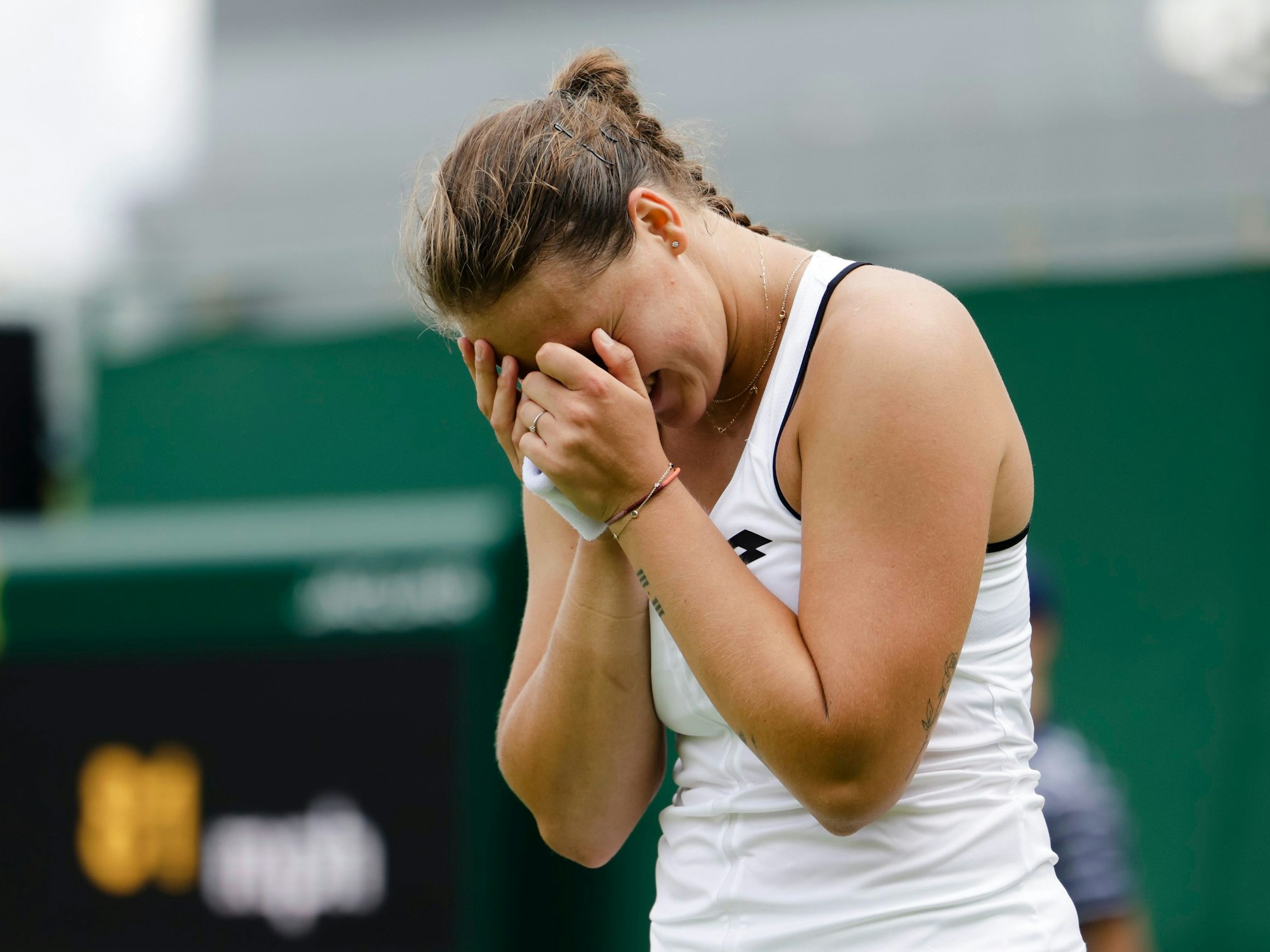 Jule Niemeier jubelt nach ihrem Sieg.