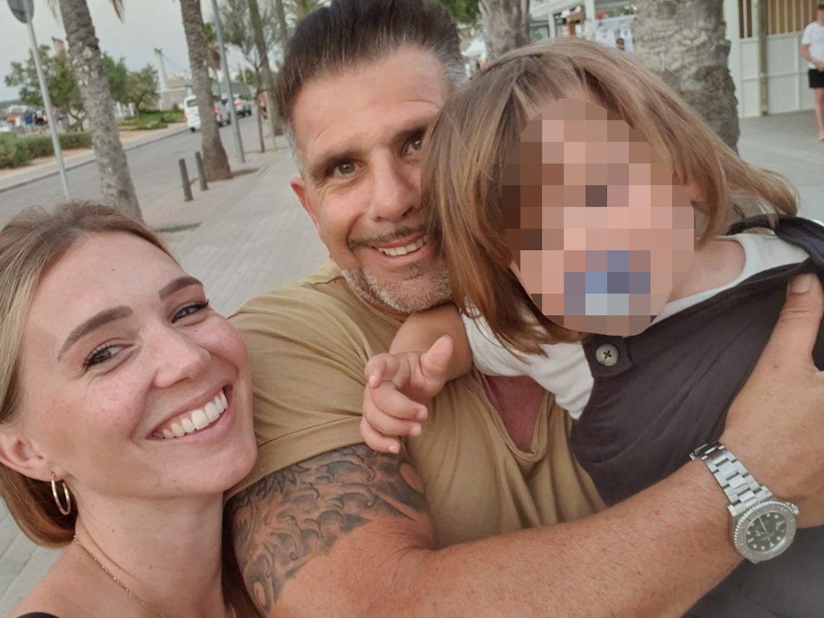 Das Leben des „Goodbye Deutschland“-Auswanderers Marco Gülpen, hier gemeinsam mit Ehefrau Tamara und Sohn Giulio, stellte sich im Alter von 15 Jahren von jetzt auf gleich auf den Kopf.
