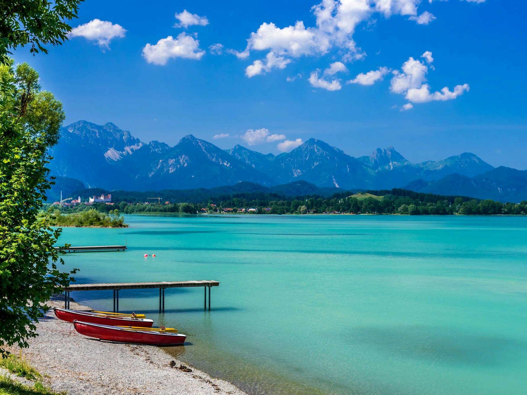 Der Forggensee ist der größte Stausee Deutschlands.