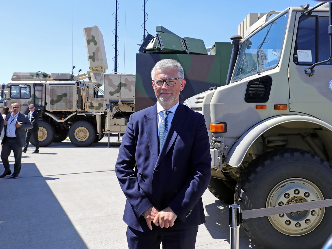 Andrij Jaroslawowytsch Melnyk, ukrainischer Botschafter in Deutschland, hier am 23. Juni 2022 auf der Internationalen Luft- und Raumfahrtausstellung ILA in Schönefeld, hat mit Aussagen über einen ukrainischen Partisanenführer den Unmut seiner eigenen Regierung auf sich gezogen.