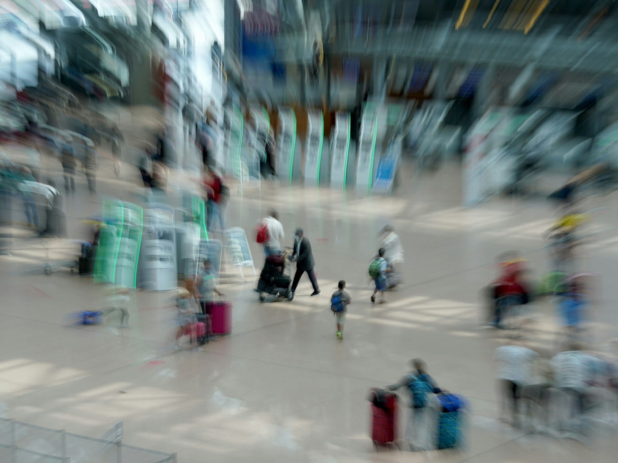 Airport Hamburg: Mit dem Beginn der Sommerferien in Schleswig-Holstein, Mecklenburg-Vorpommern und Hamburg erwartet der Flughafen der Hansestadt einen Ansturm von Passagieren.