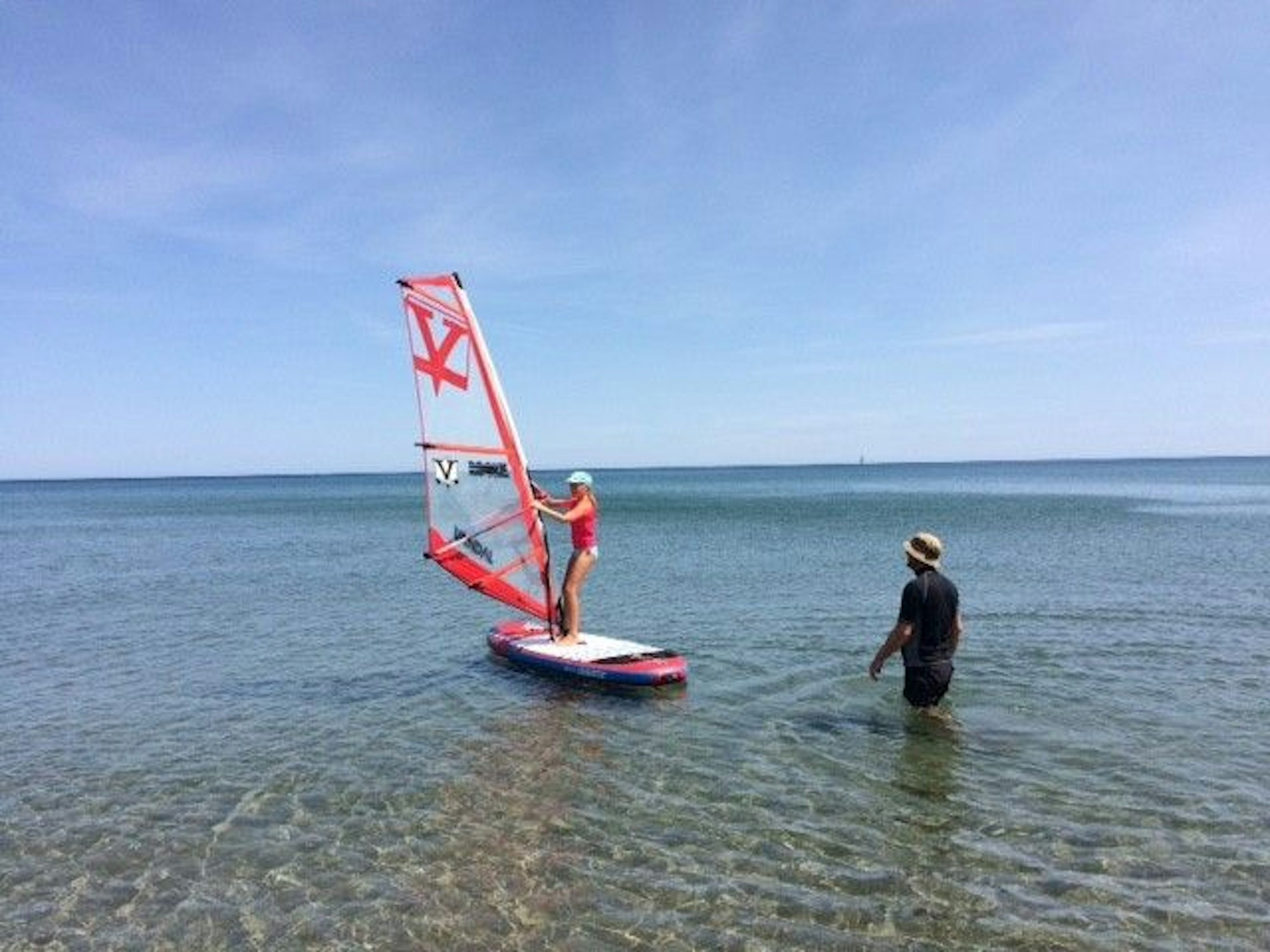 Windsurfen am Strand Quattro Mori in Muravera auf Sardinien