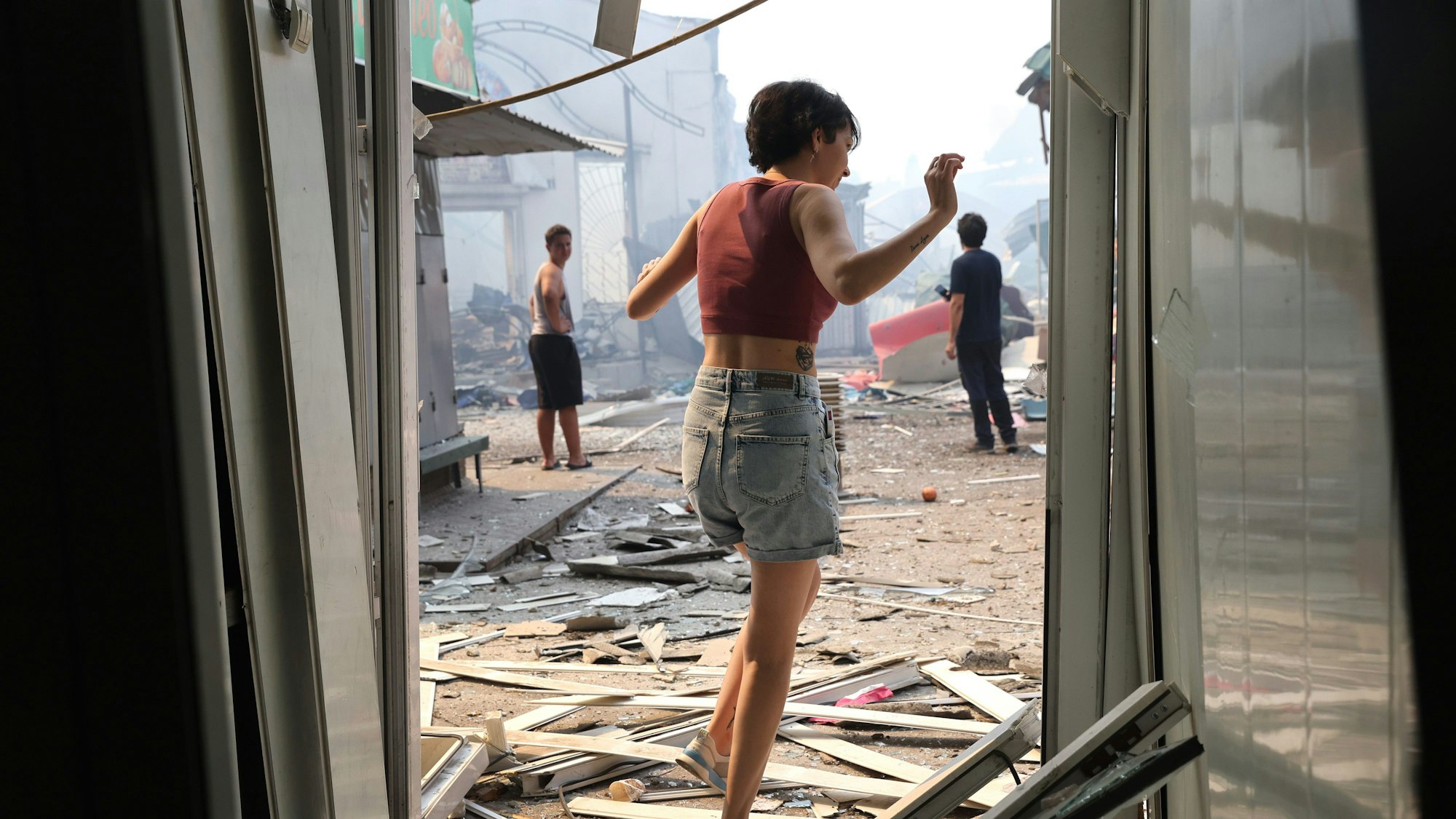 Zerstörung nach dem Einschlag mehrerer Raketen in Sloviansk am 3. Juli.