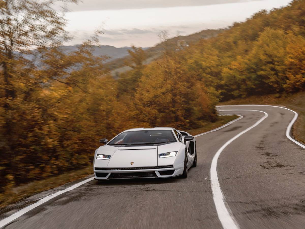 Lamborghini legt den Countach neu auf