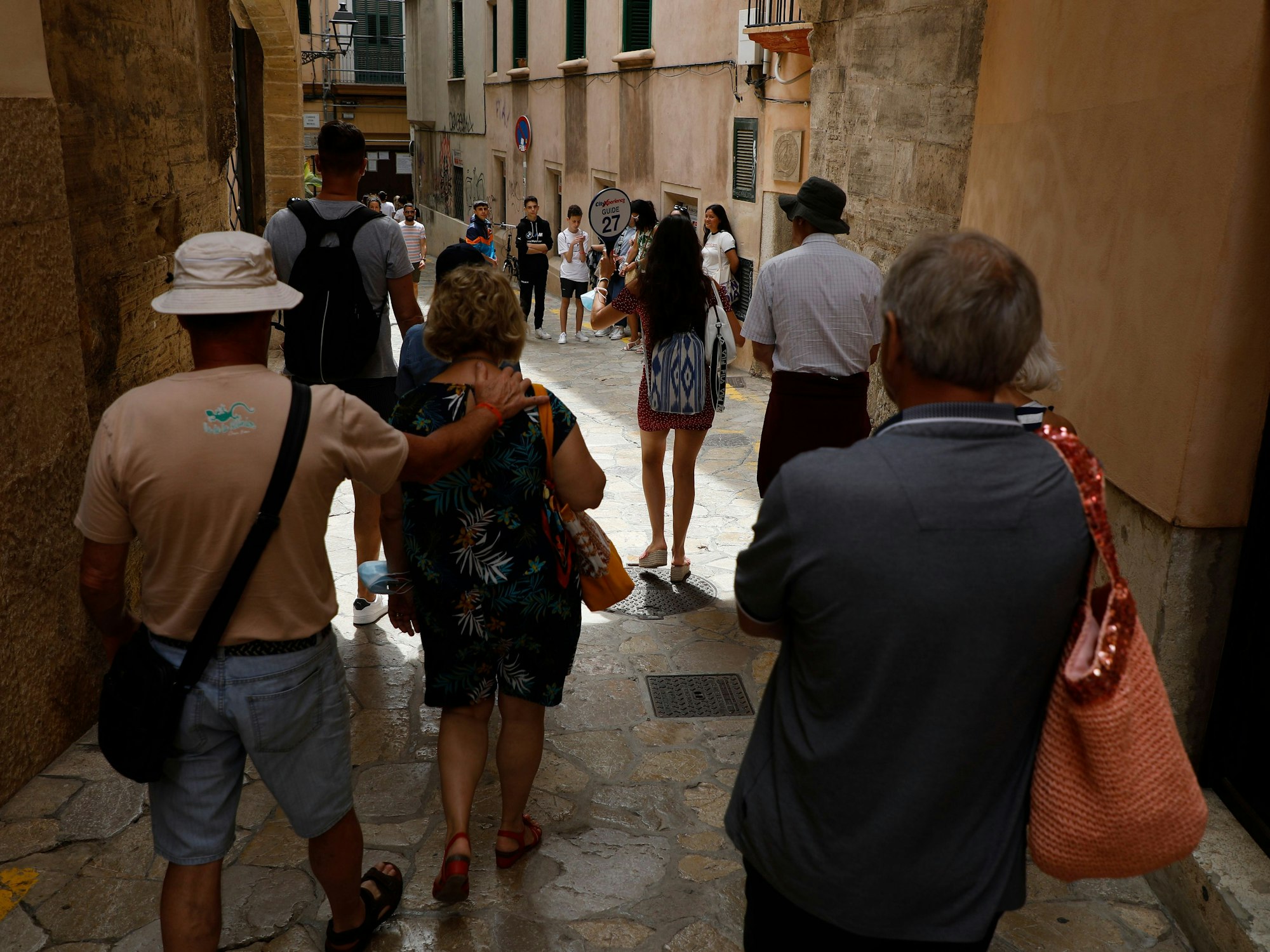 Eine Familie aus Deutschland wurde in ihrem Urlaub auf Mallorca brutal überfallen. Unser Archivfoto zeigt eine Gasse in der Hauptstadt Palma de Mallorca.