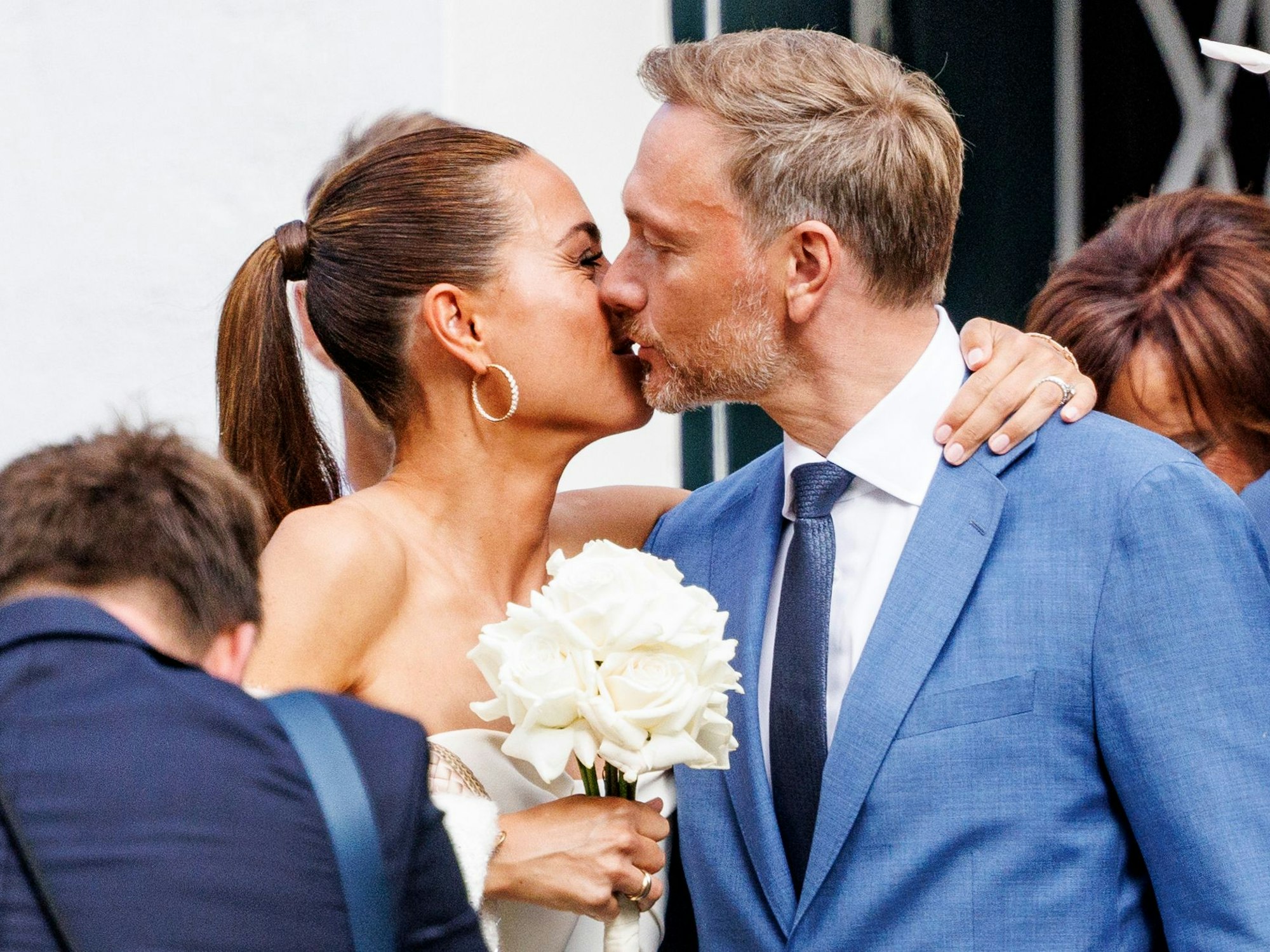 Bundesfinanzminister Christian Lindner und seine Lebensgefährtin Franca Lehfeldt haben auf Sylt standesamtlich geheiratet.