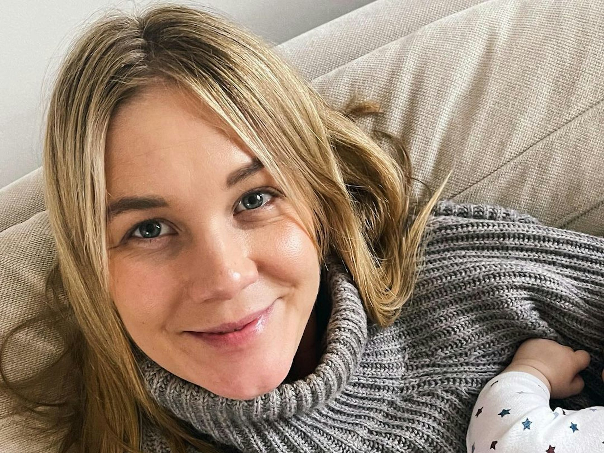 Alina Merkau, hier auf einem Instagram-Selfie vom Januar 2022, hat ihren Fans intime Einblicke gegeben.