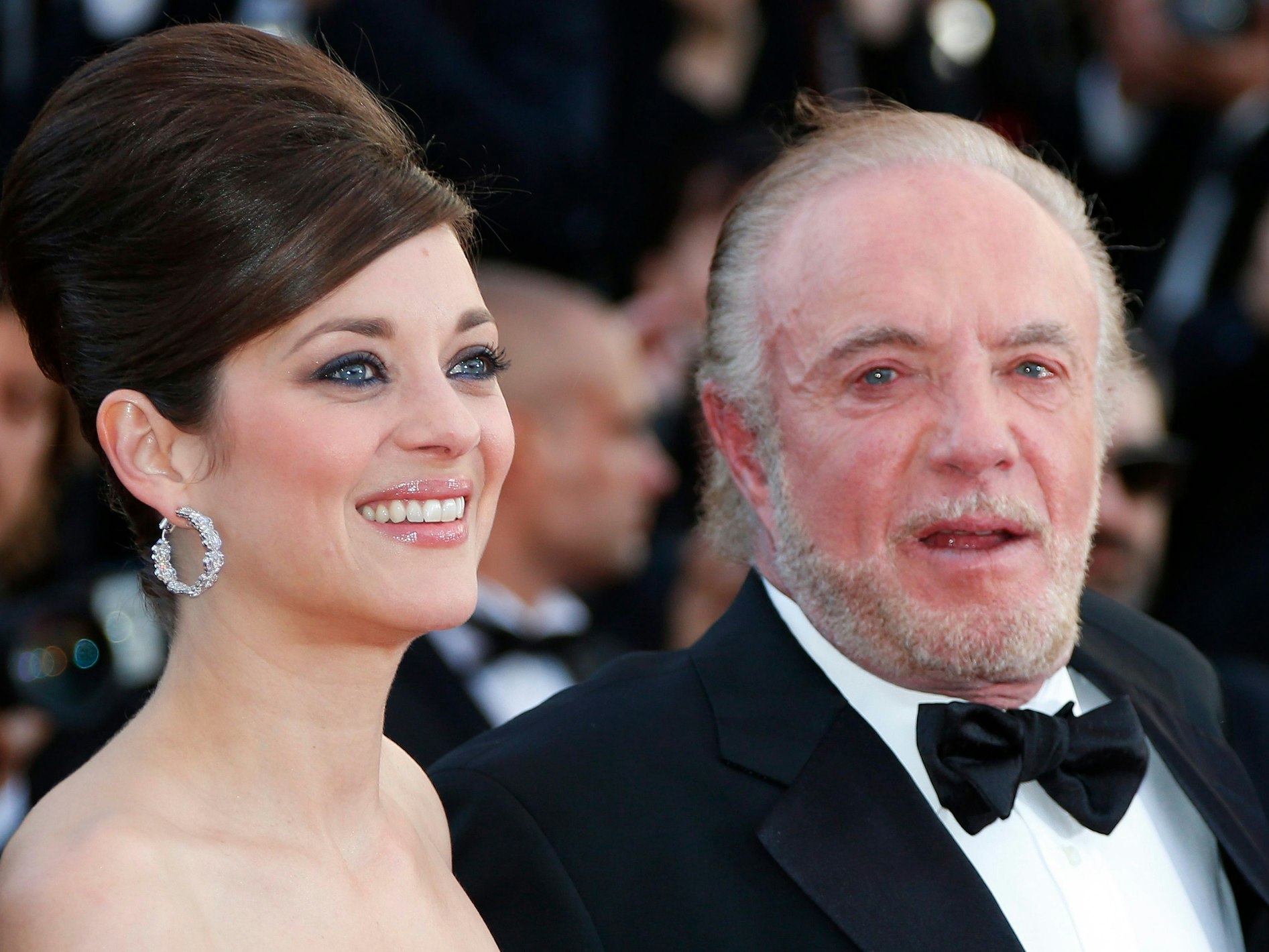 „Der Pate“-Star James Caan ist tot. Das Foto zeigt den US-Schauspieler mit der französischen Schauspielerin Marion Cotillard bei der Premiere von „Blood Ties“ während der 66. jährlichen Filmfestspiele von Cannes am 20. Mai 2013.