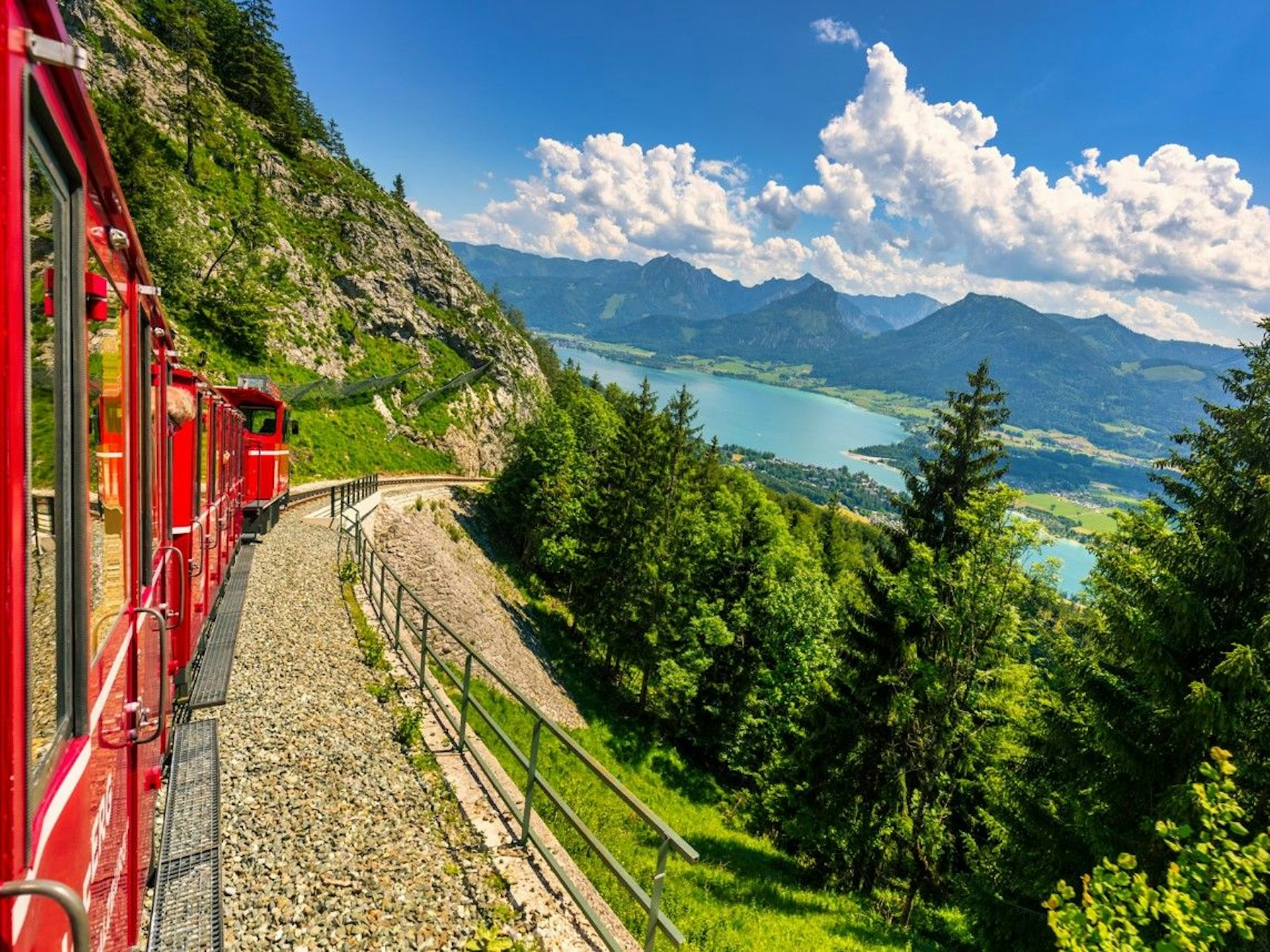 Die Schafbergbahn auf den Schafberg am Wolfgangsee.