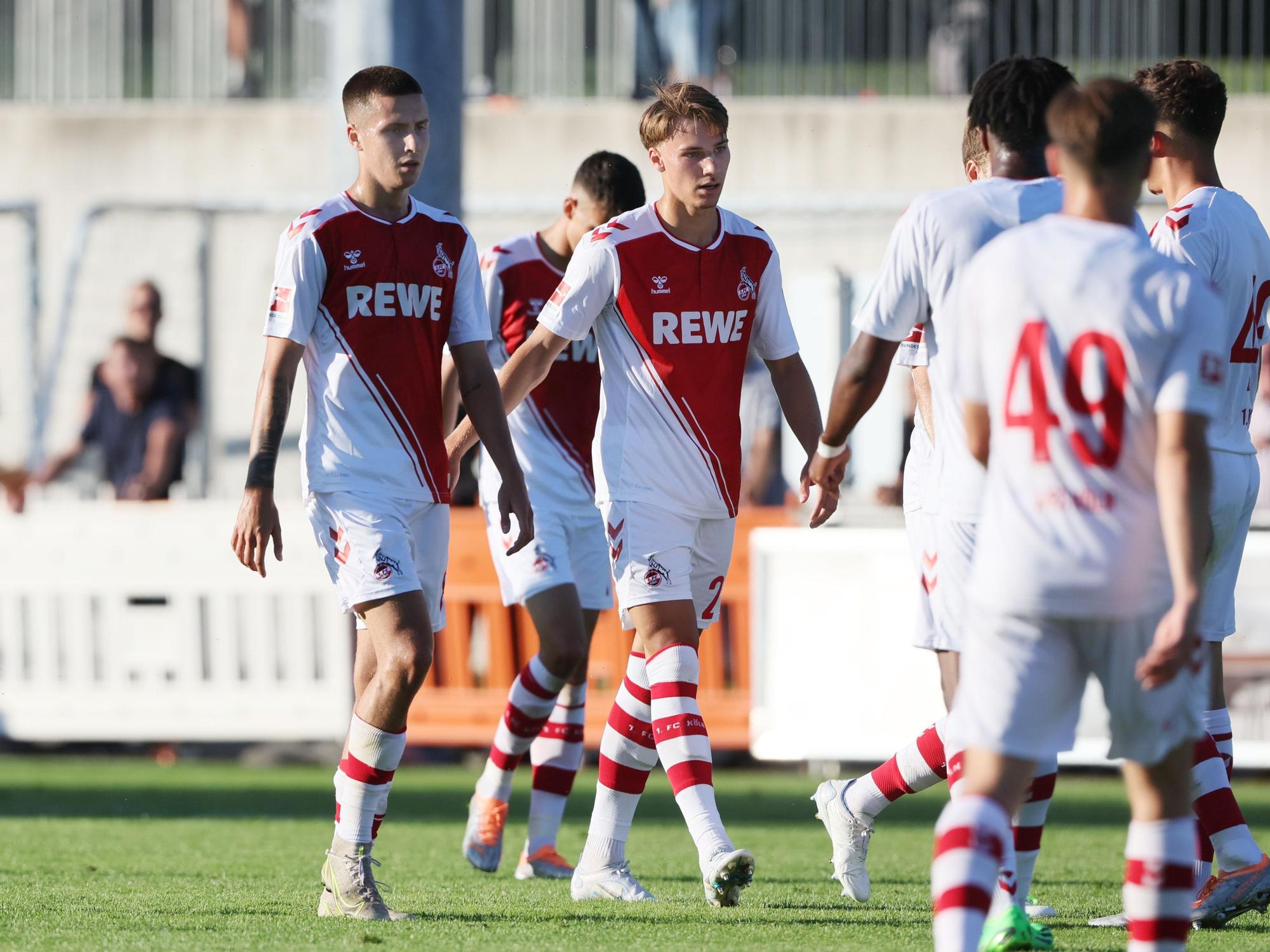Tim Lemperle trifft für den 1. FC Köln gegen Austria Lustenau.