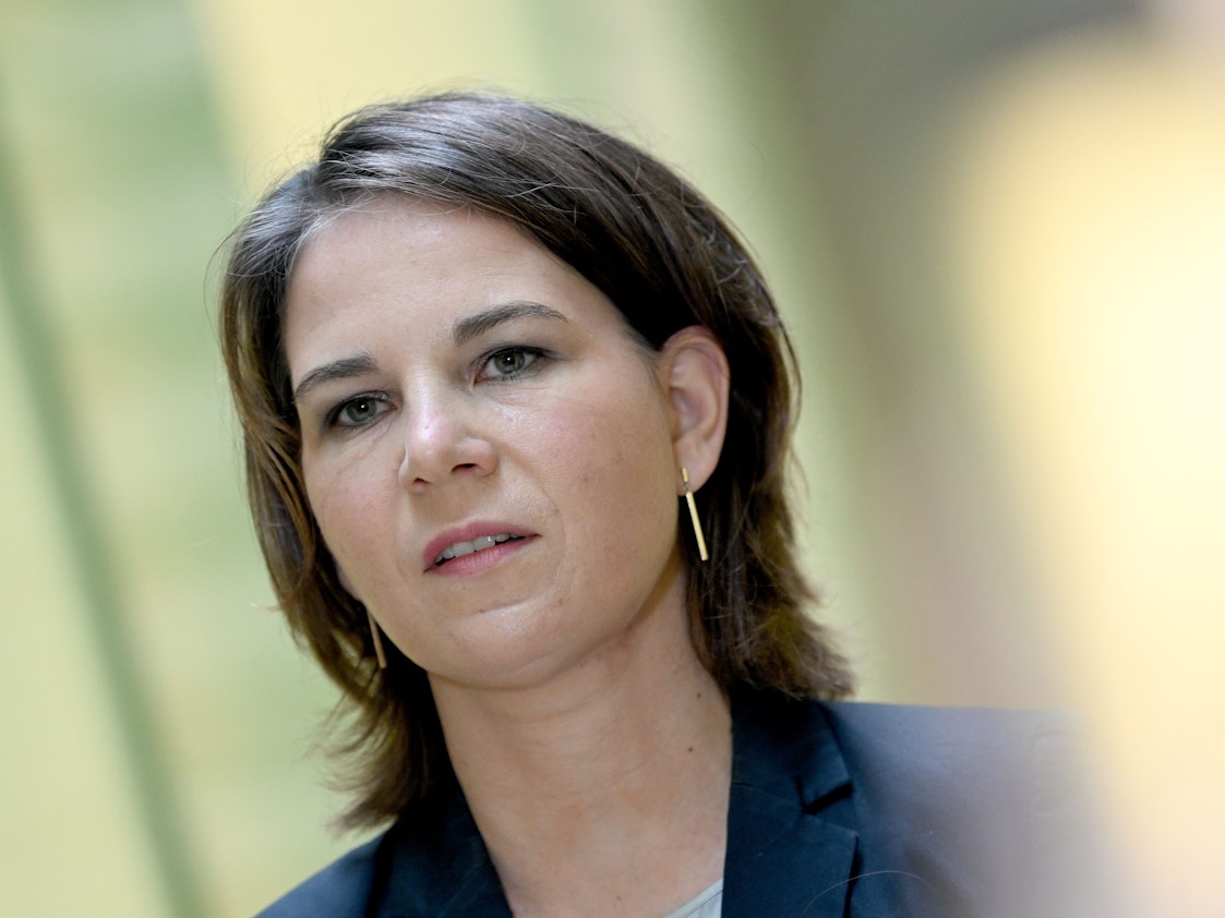 Außenministerin Baerbock hat sich mit deutlichen Worten zu Wladimir Putin geäußert. Unser Foto zeigt sie am 10. Juli in Japan.