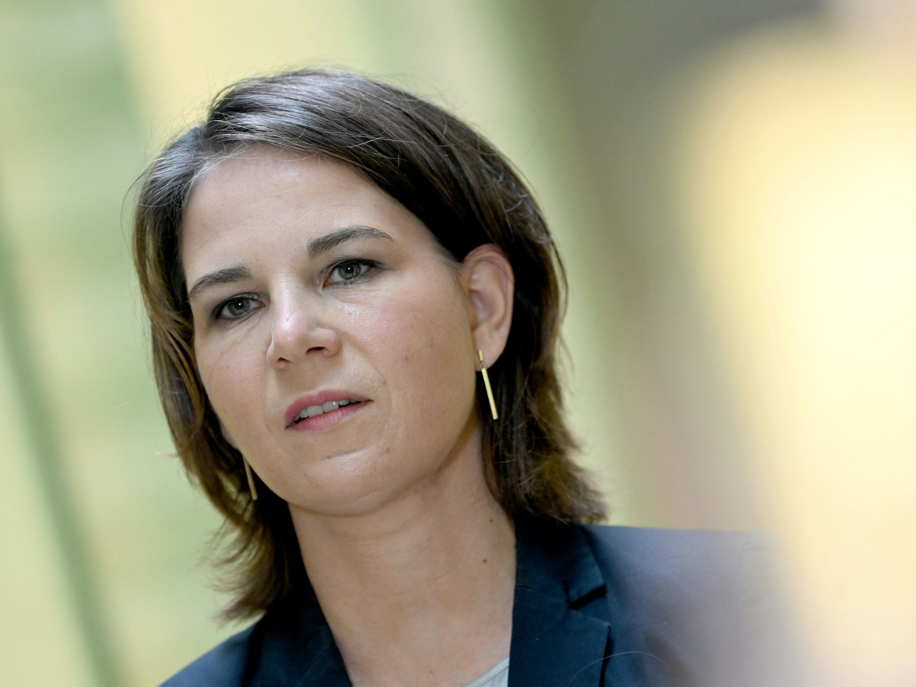 Außenministerin Baerbock hat sich mit deutlichen Worten zu Wladimir Putin geäußert. Unser Foto zeigt sie am 10. Juli in Japan.