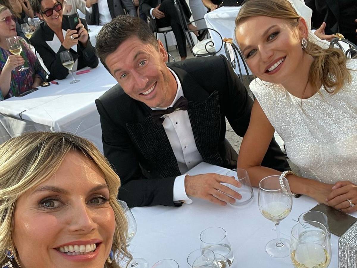 Heidi Klum beim Abendessen mit Robert Lewandowski und dessen Frau Anna.