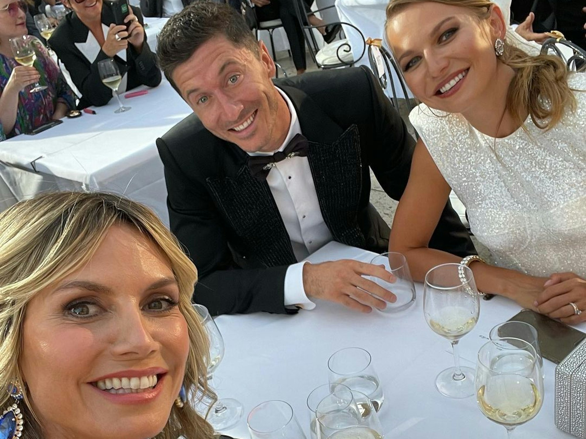 Heidi Klum beim Abendessen mit Robert Lewandowski und dessen Frau Anna.