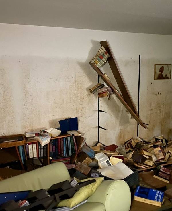 Das zerstörte Arbeitszimmer von Sonntag-EXPRESS-Mitarbeiter Maternus Hilger nach der Flutkatastrophe 2021