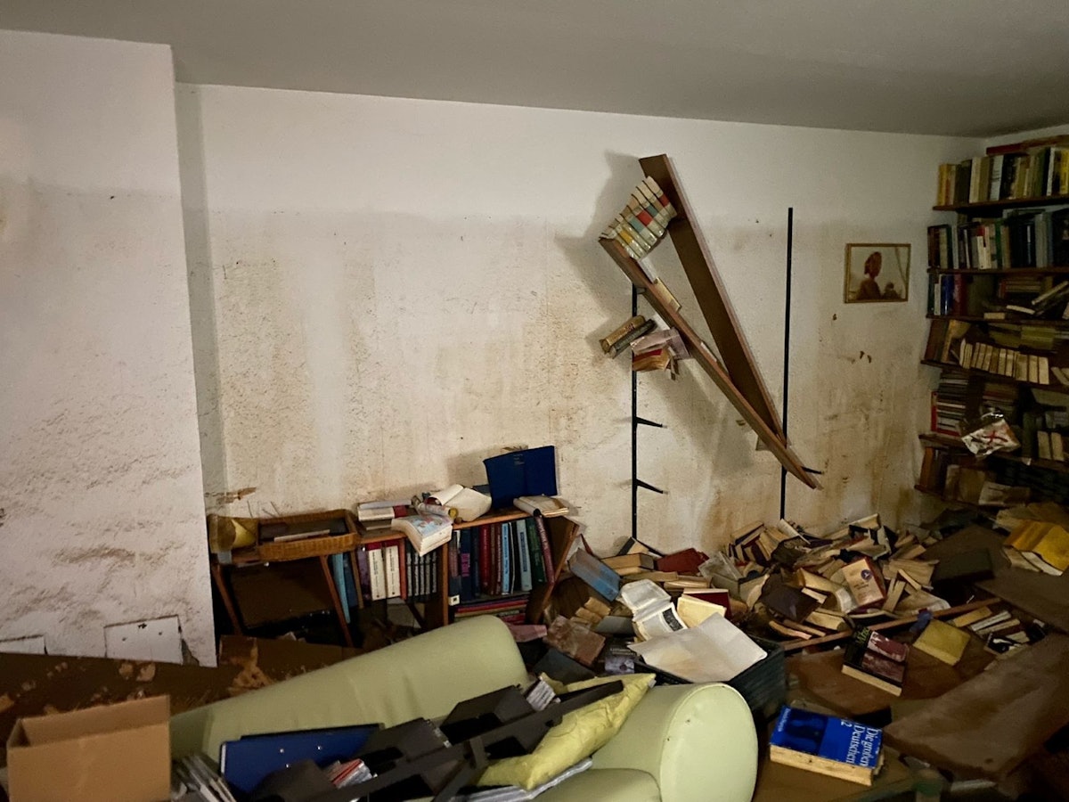 Das zerstörte Arbeitszimmer von Sonntag-EXPRESS-Mitarbeiter Maternus Hilger nach der Flutkatastrophe 2021