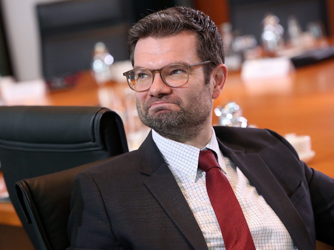Justizminister Marco Buschmann meldet sich zum Ballermann-Hit zu Wort.