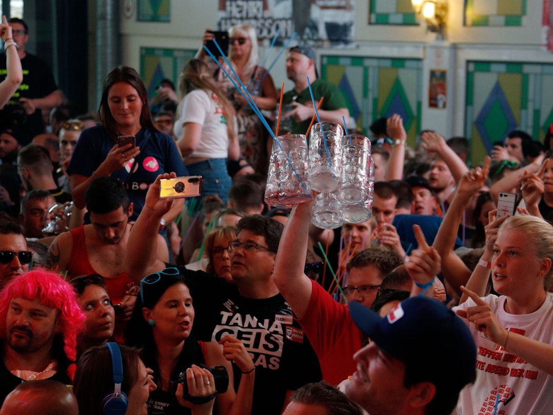 „Layla“ läuft seit Wochen am Ballermann rauf und runter. Der Mallorca-Hit entfachte eine landesweite Sexismus-Debatte. Das Foto zeigt die Mallorca-Kneipe Bierkönig im April 2019.