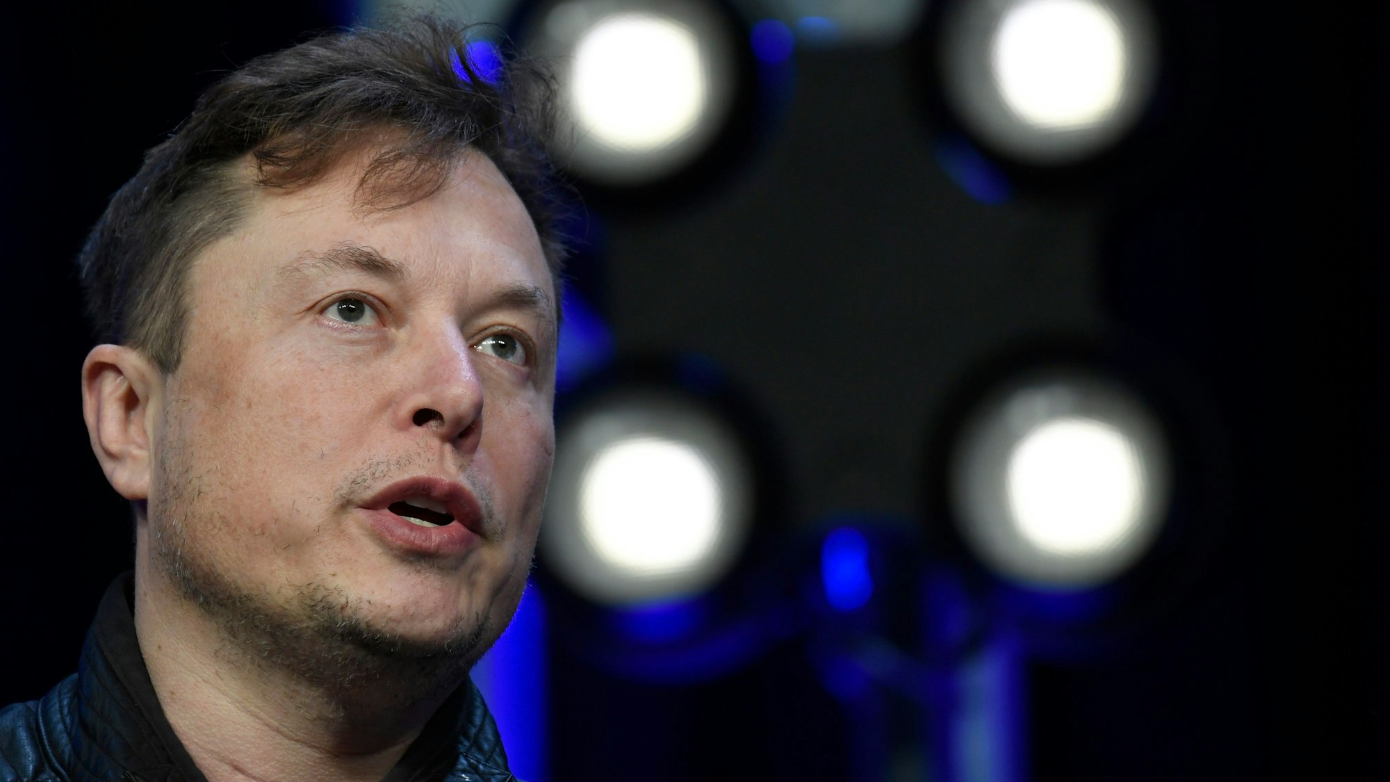 Elon Musk spricht auf der SATELLITE-Konferenz und -Ausstellung in Washington.