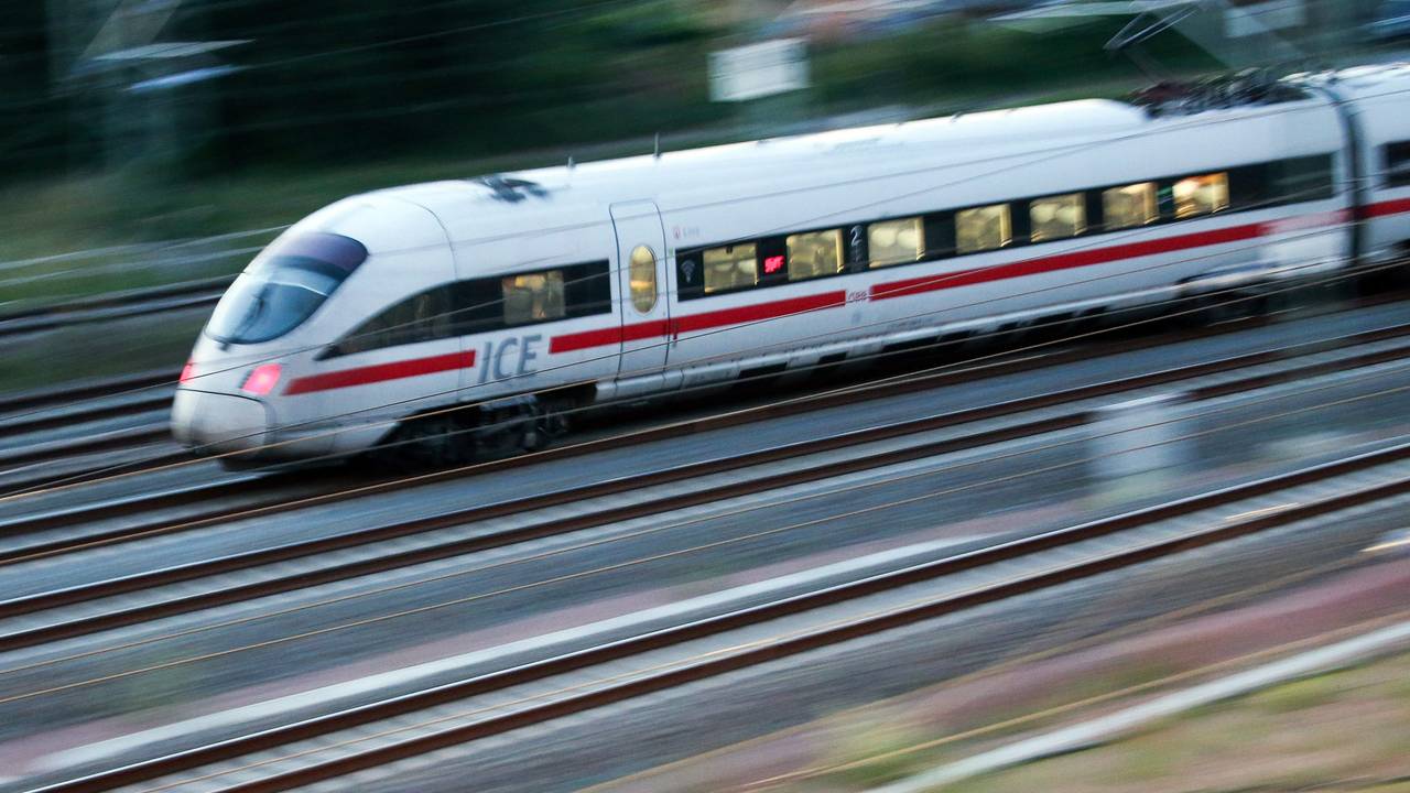Mit dem Egal-Wohin-Ticket können auch ICE genutzt werden.