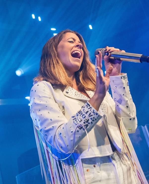 Vanessa Mai, Sängerin, tritt im Gruenspan im Rahmen ihrer Teaser Show-Tour für ihr Album „Für immer“ auf.