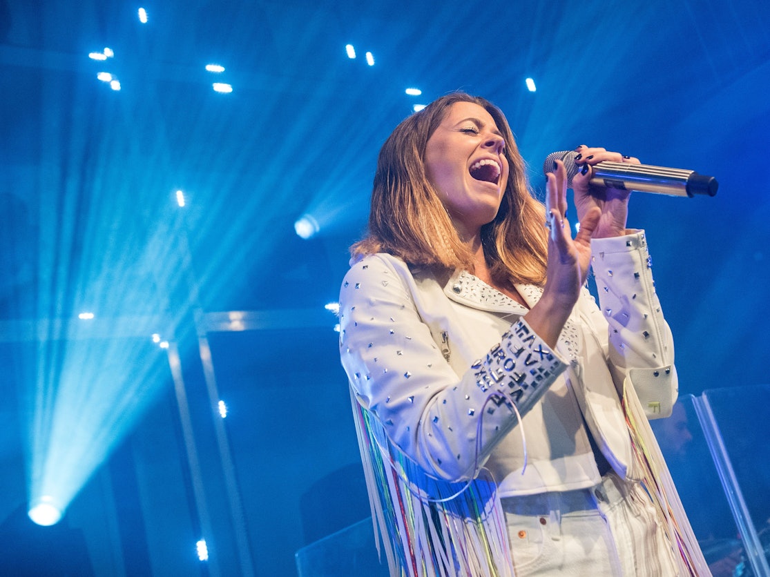 Vanessa Mai, Sängerin, tritt im Gruenspan im Rahmen ihrer Teaser Show-Tour für ihr Album „Für immer“ auf.