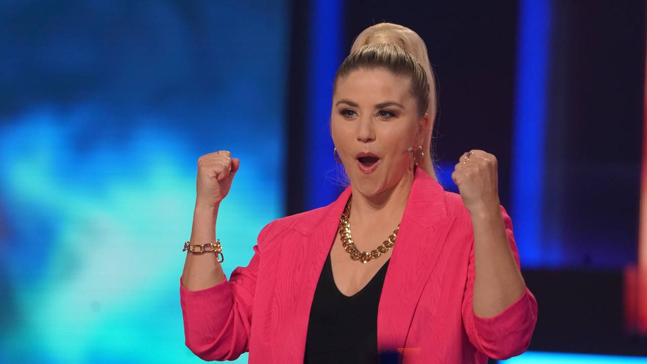 Sängerin Beatrice Egli, hier bei der Aufnahme ihrer Sendung „Die Beatrice Egli Show“ im April 2022, sorgte für einen Riesen-Lacher bei ihren TikTok Fans.