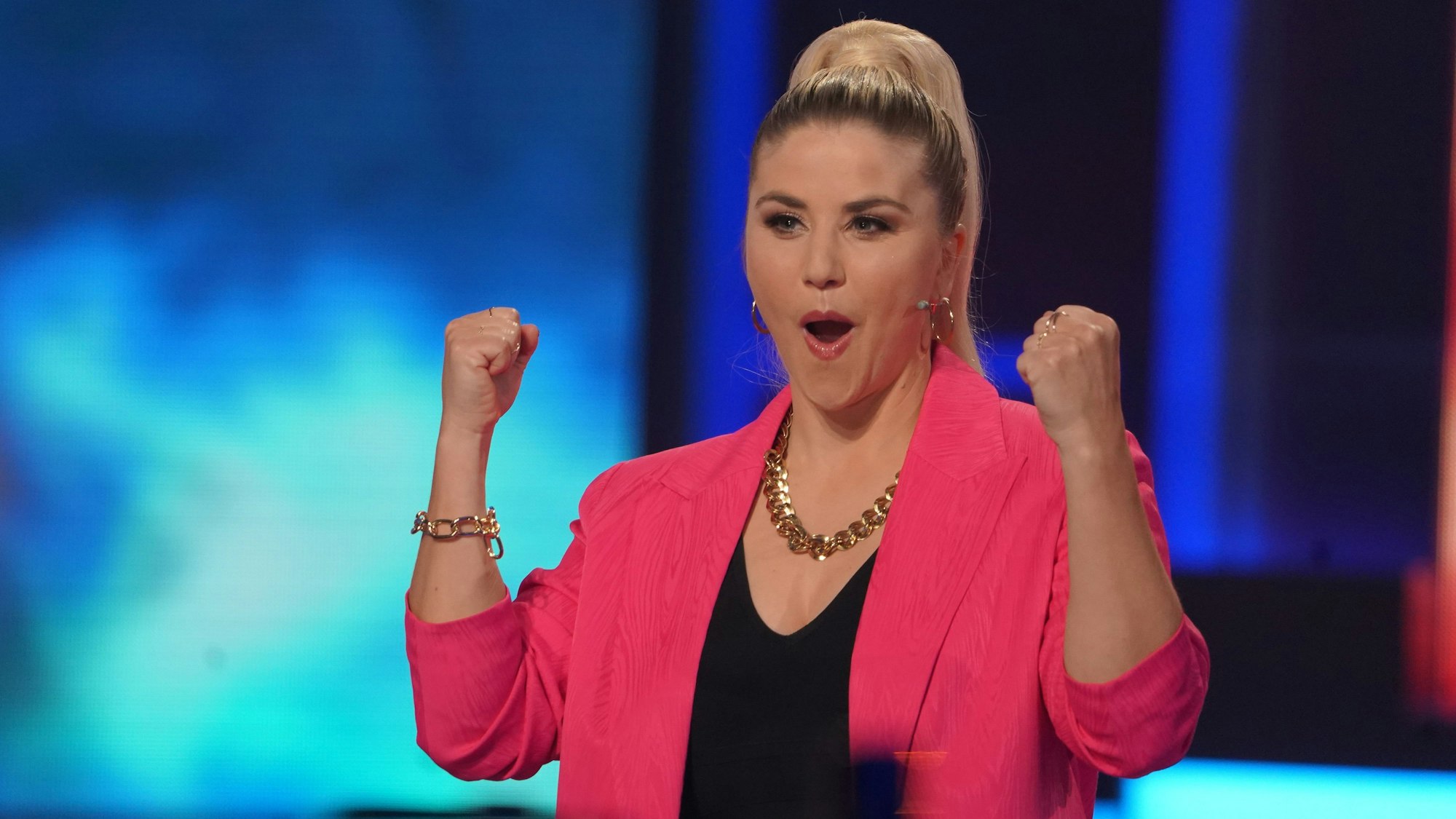 Sängerin Beatrice Egli, hier bei der Aufnahme ihrer Sendung „Die Beatrice Egli Show“ im April 2022, sorgte für einen Riesen-Lacher bei ihren TikTok Fans.