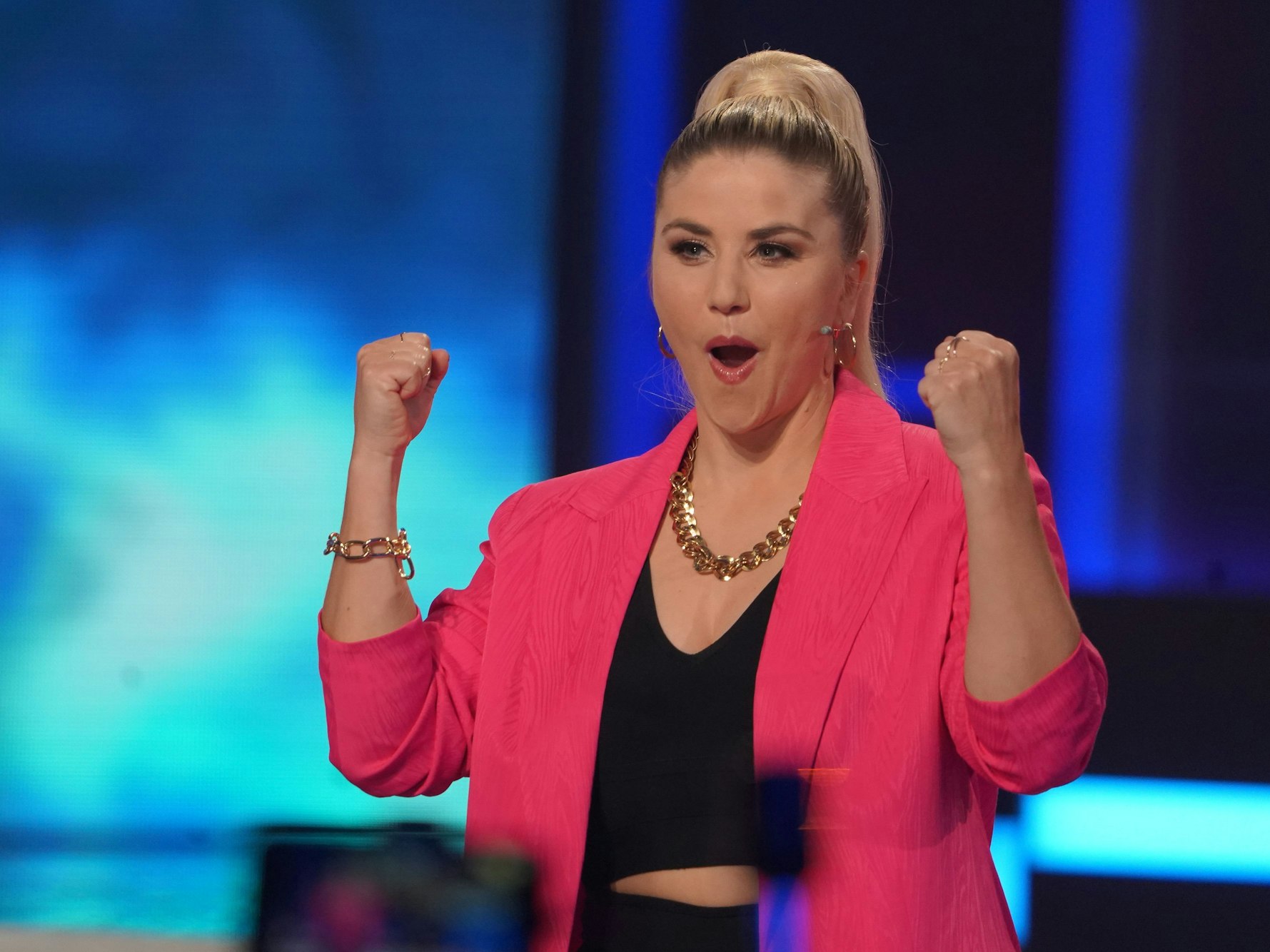 Die Sängerin Beatrice Egli steht bei der Aufzeichnung der „Beatrice Egli Show“ auf der Bühne.