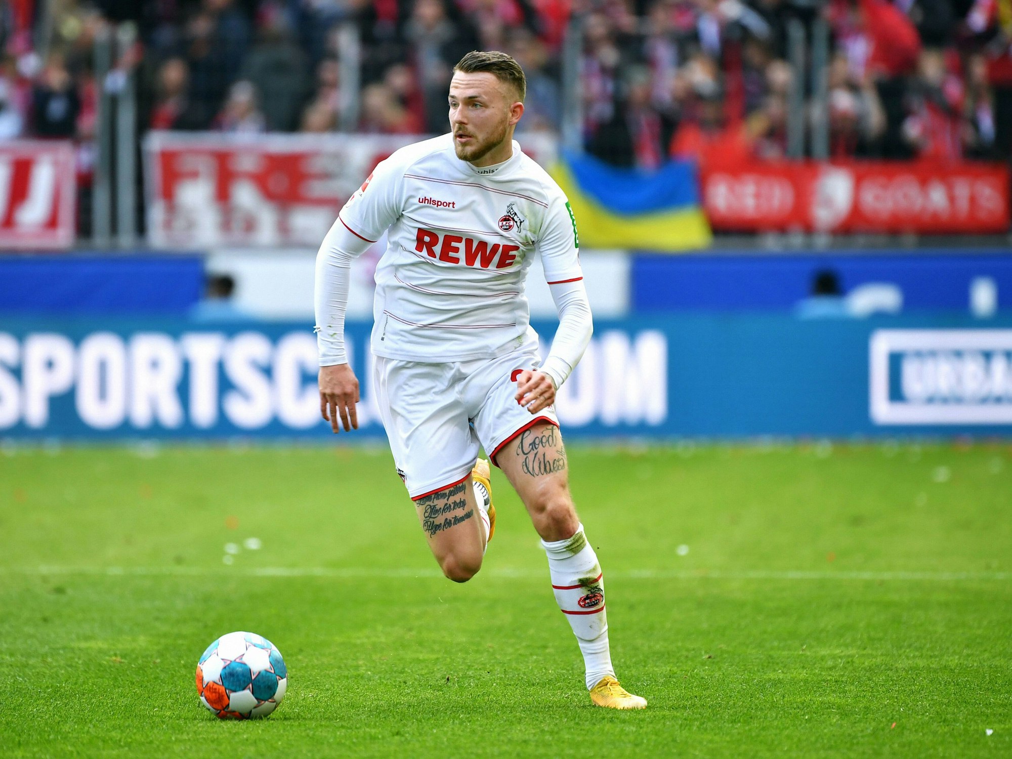 Jannes Horn im Einsatz für den 1. FC Köln, hier am 9. April 2022 gegen Mainz