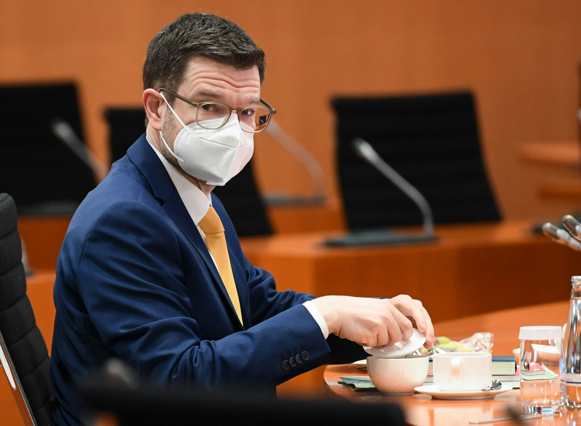 Marco Buschmann (FDP), Bundesminister der Justiz, nimmt im Kanzleramt an einer Sitzung des Sicherheitskabinetts teil.