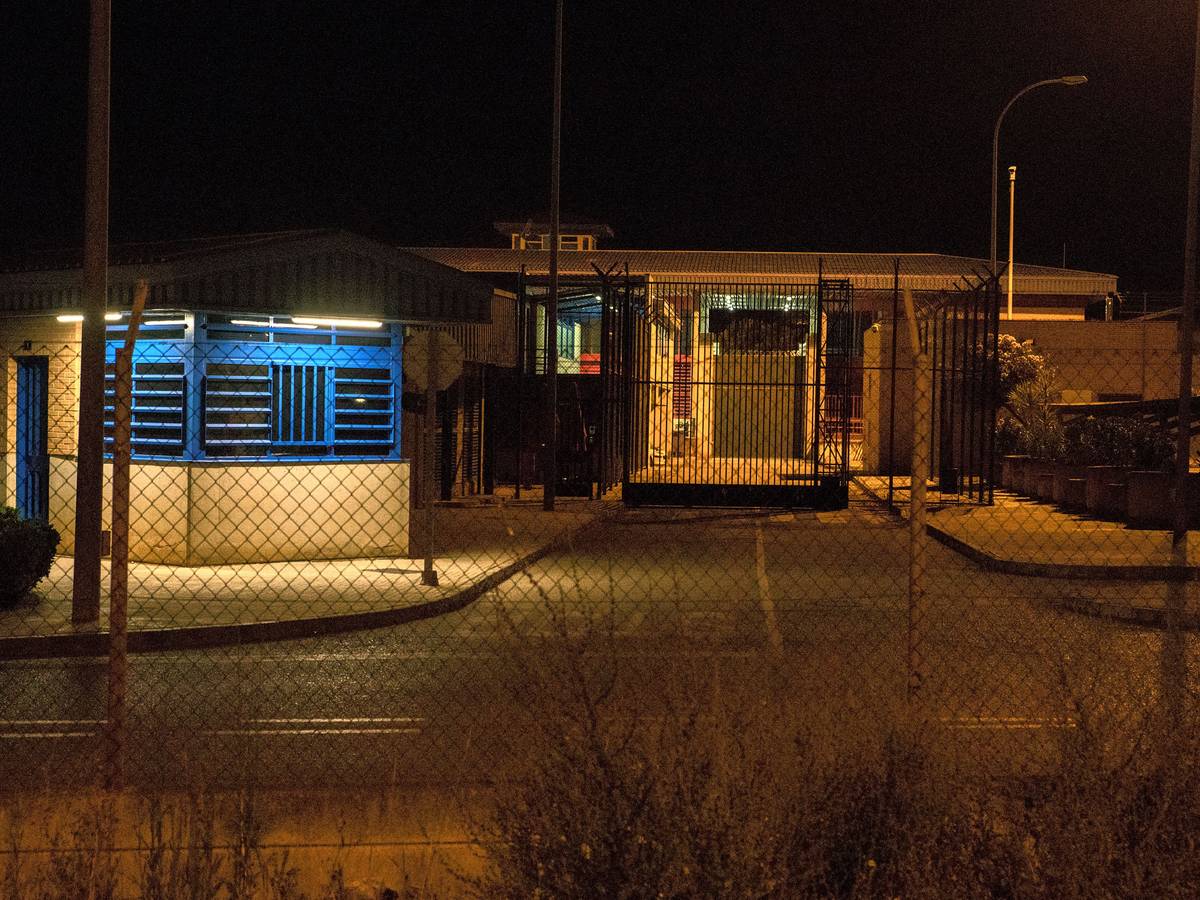 Das Gefängnis in Palma de Mallorca – dort saßen acht Kegelbrüder aus dem Münsteraner Kegelclub unter dem Vorwurf der Brandstiftung in Untersuchungshaft. Alle acht Hobbykegler sind nun wieder frei und dürfen sofort nach Deutschland zurück.