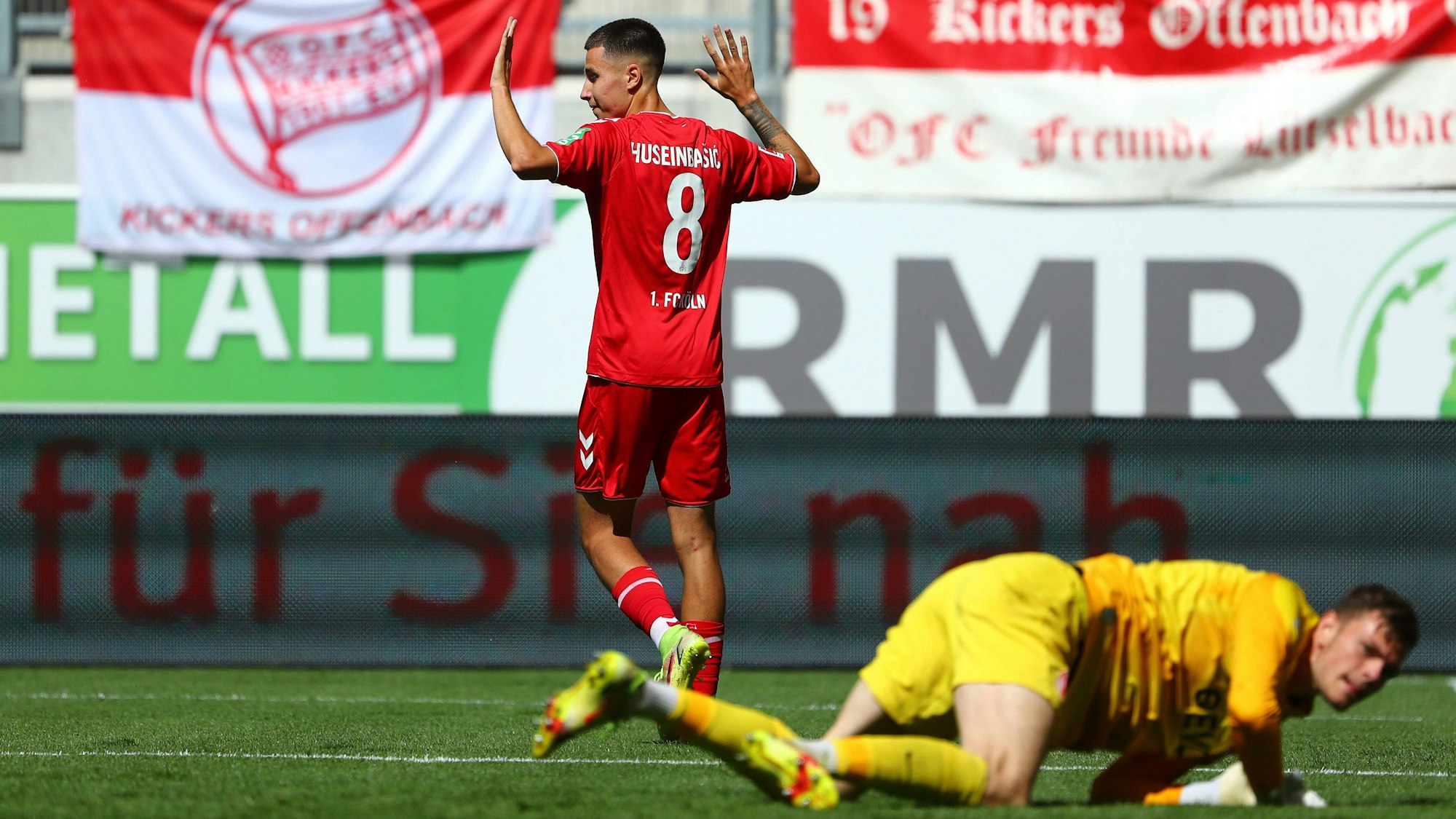 Denis Huseinbasic traf am Sonntag (17. Juli 2022) für den 1. FC Köln gegen seinen Ex-Klub Kickers Offenbach und entschuldigte sich sofort.