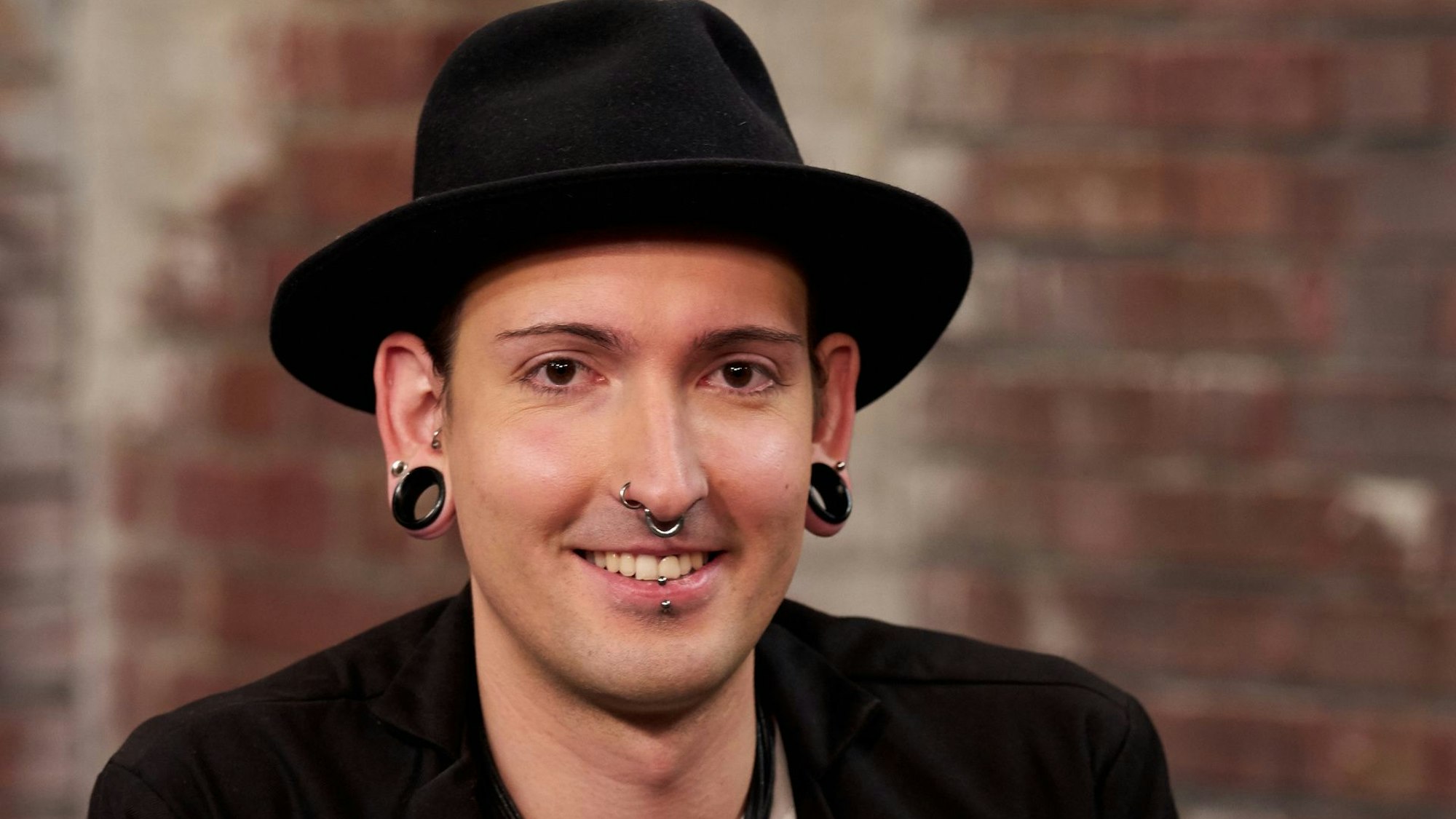 Der Händler Fabian Kahl, hier bei einem Fototermin zur ZDF-Show Bares für Rares, sorgte für Aufsehen.