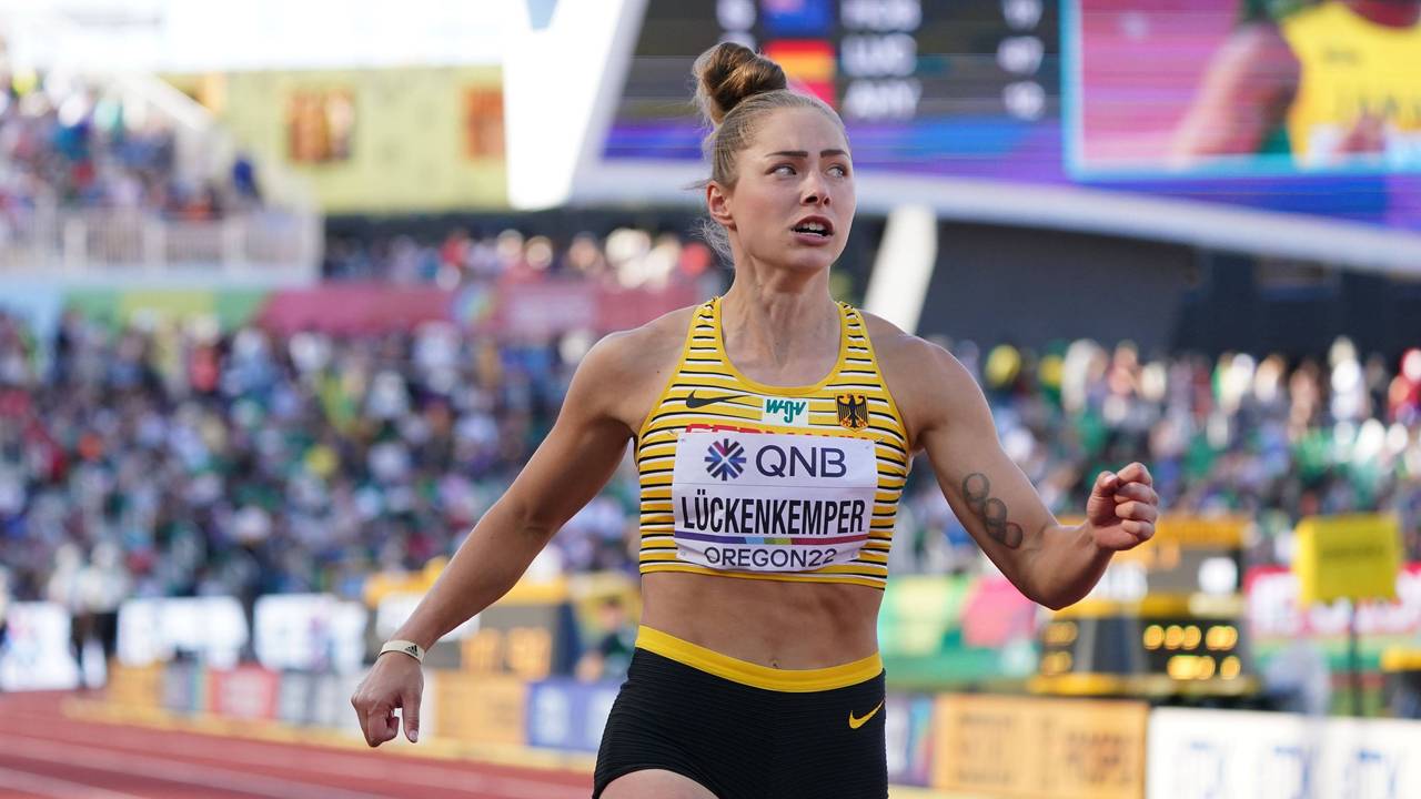 Gina Lückenkemper im Zieleinlauf.