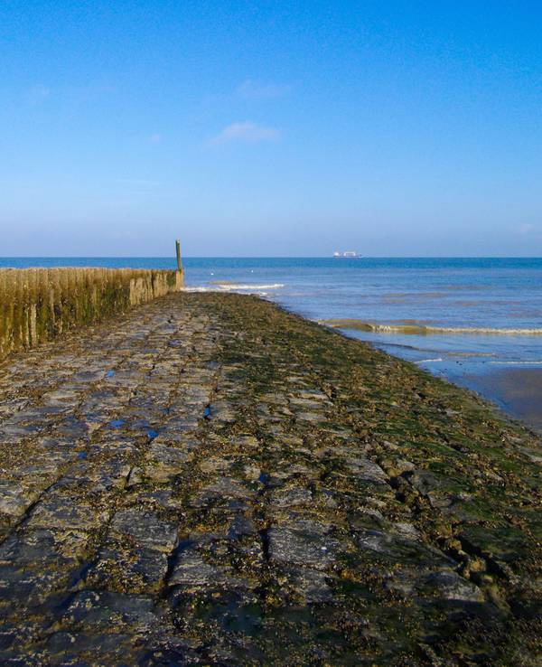 Das Meer am Strand von Cadzand-Bad.