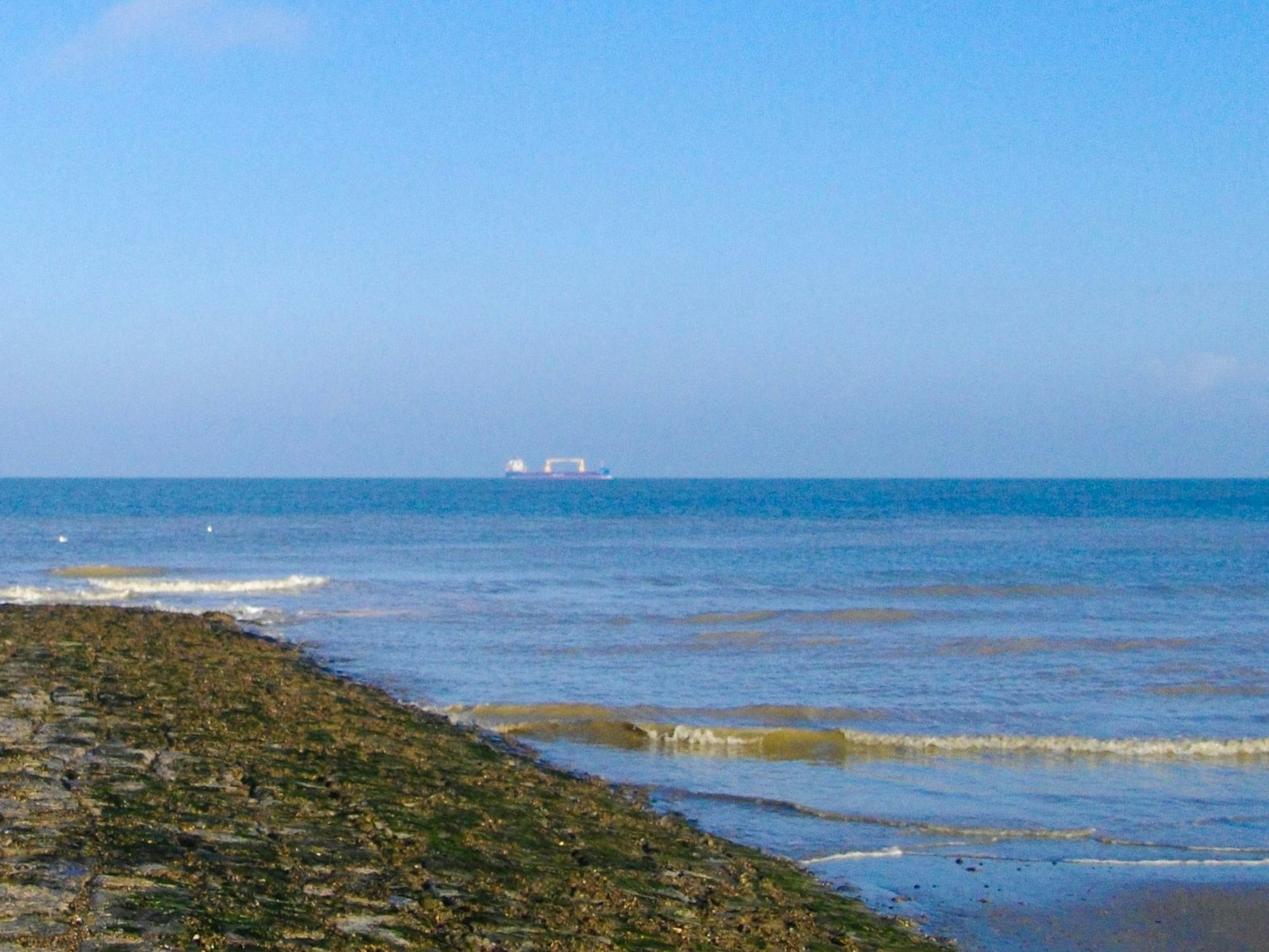 Das Meer am Strand von Cadzand-Bad.