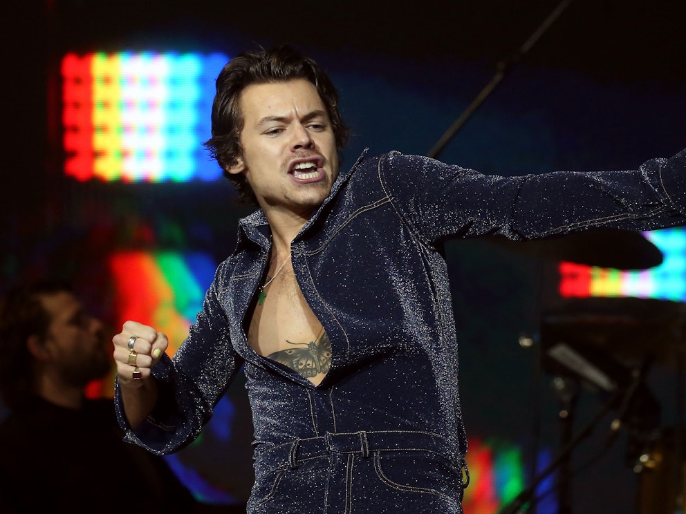 Der britische Musiker Harry Styles bei einem Auftritt.