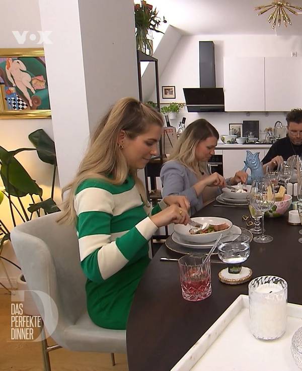 „Das perfekte Dinner“: „Quoten-Hipster“ Philipp verschätzt sich bei „Das perfekte Dinner“ völlig beim Chili.